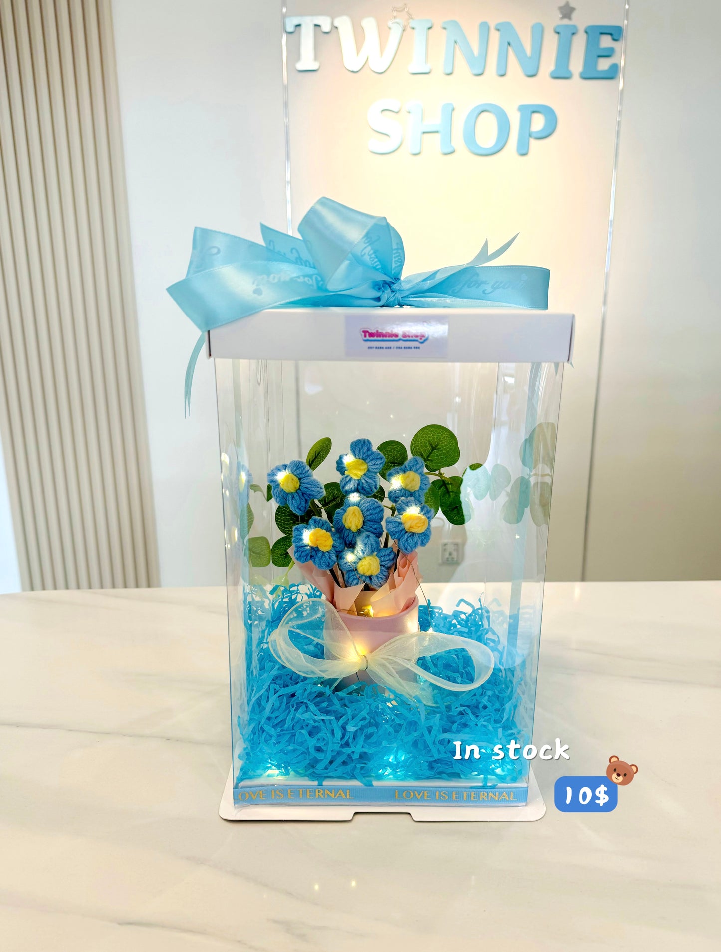 FWB | Blue Daisy gift box