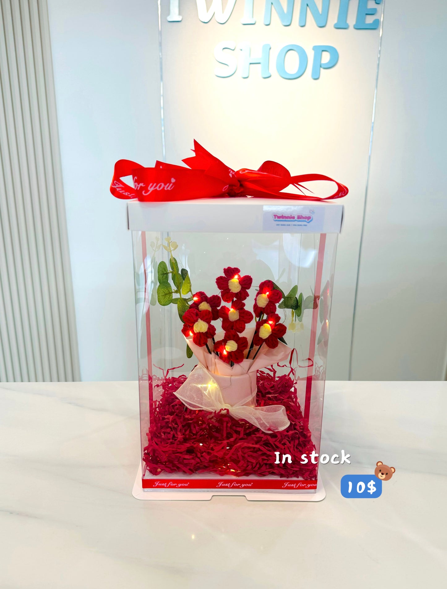 FWB | Red Daisy gift box