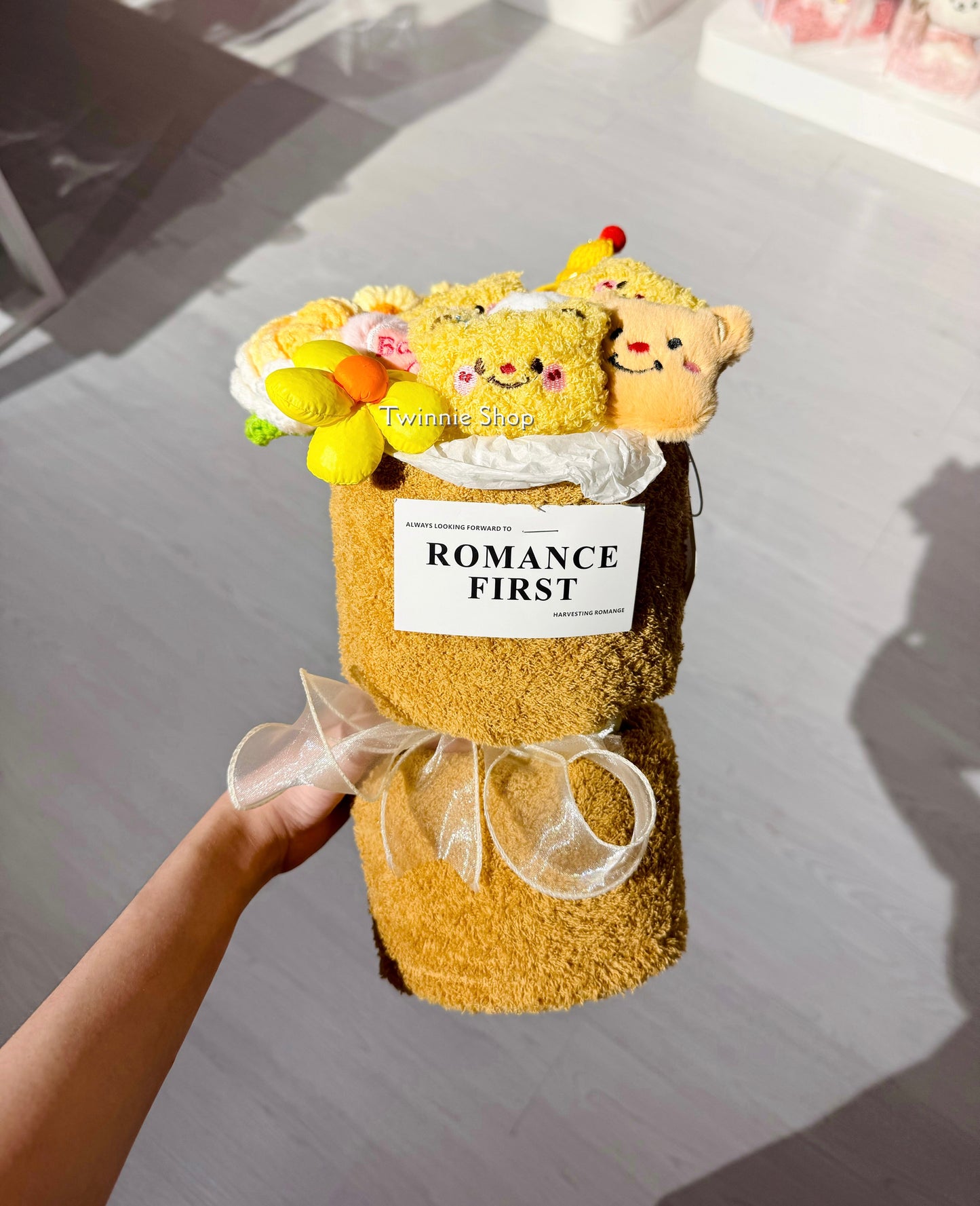 FW | Butterbear flower bunch