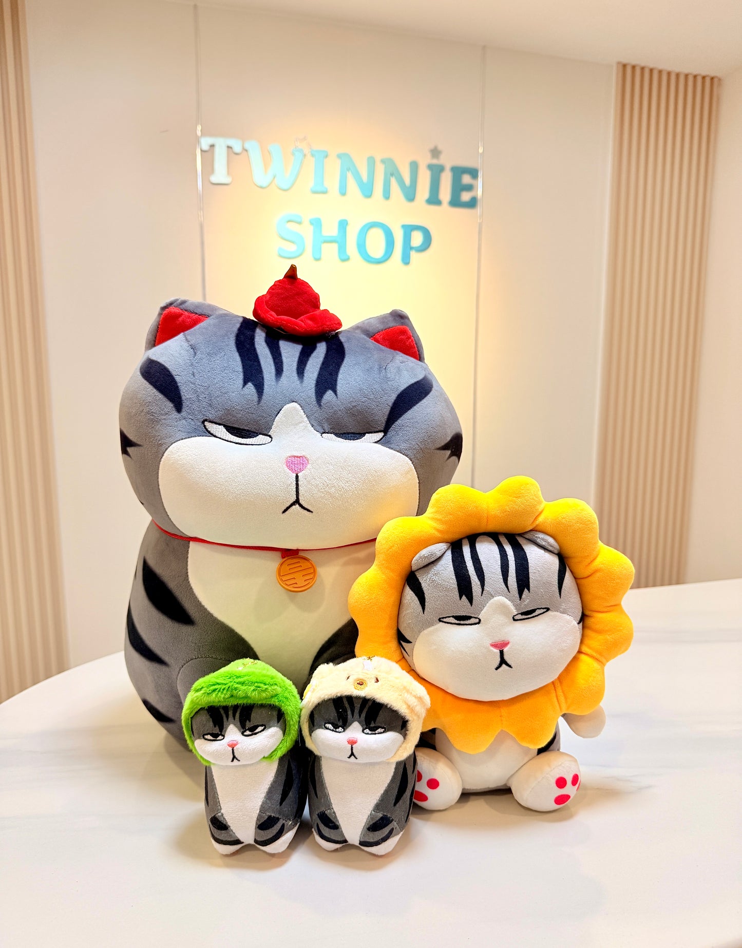 BT | Moody cat family