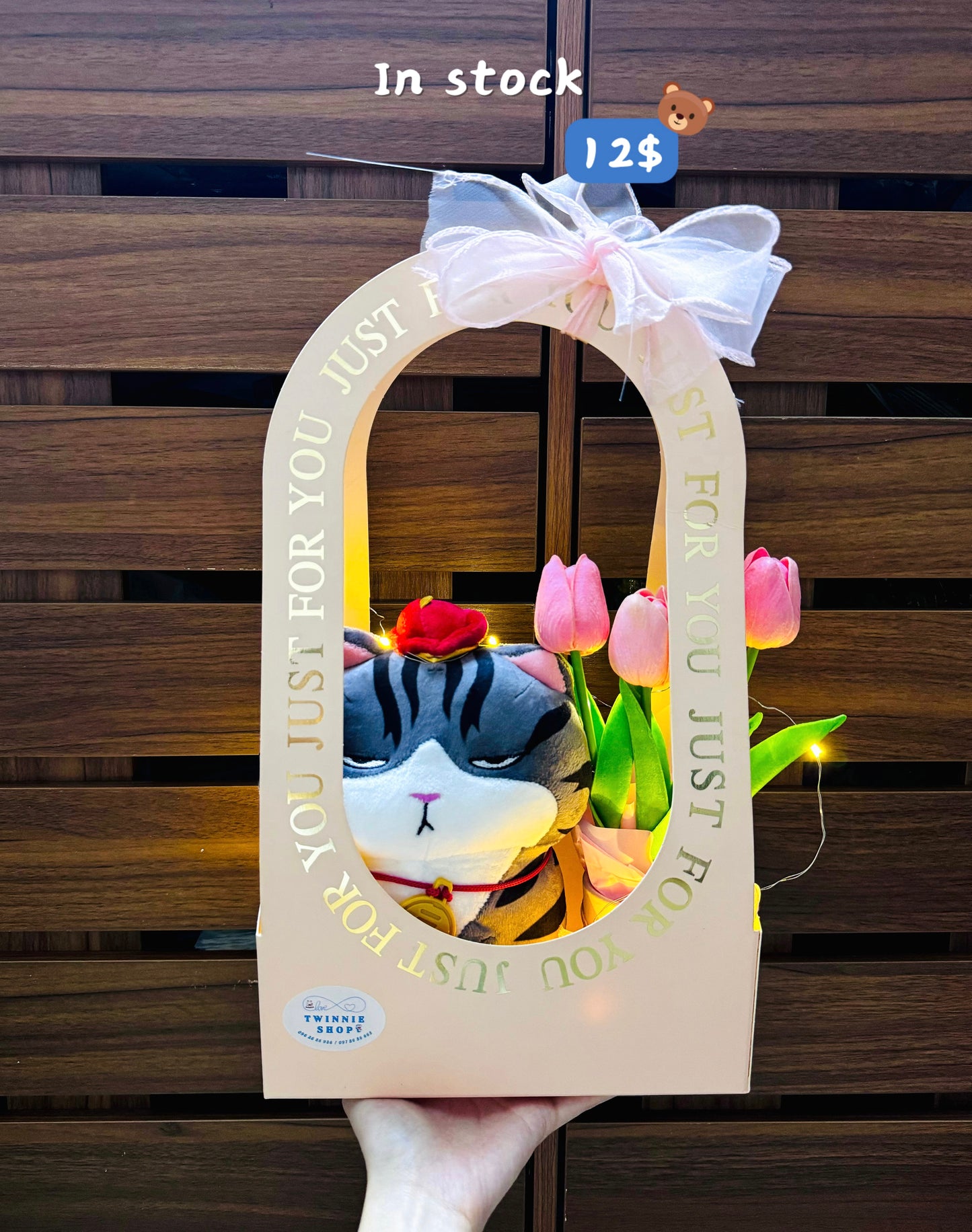 SRBFW | Cat flower gift bag