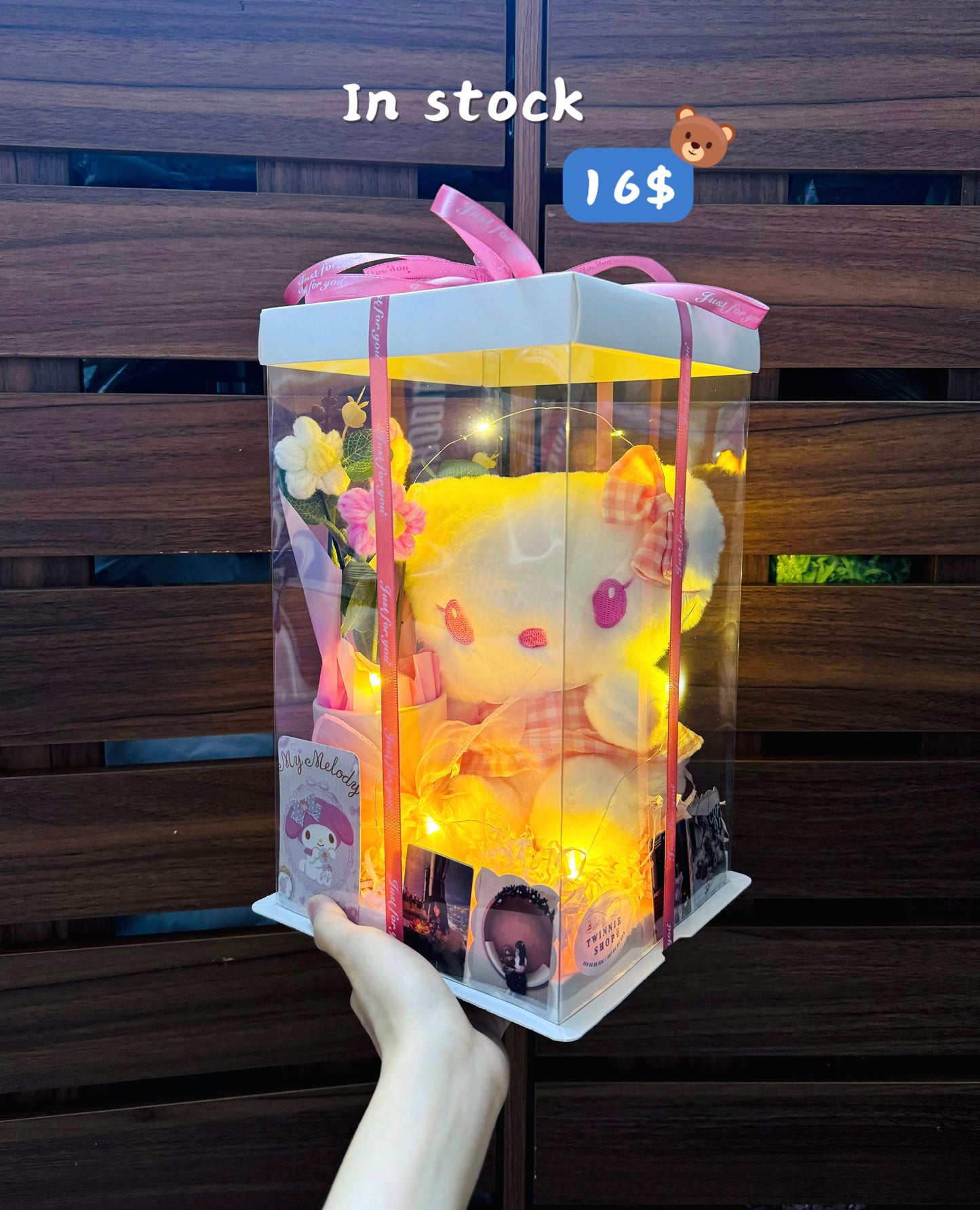 SRBFW | Hello kitty flower box