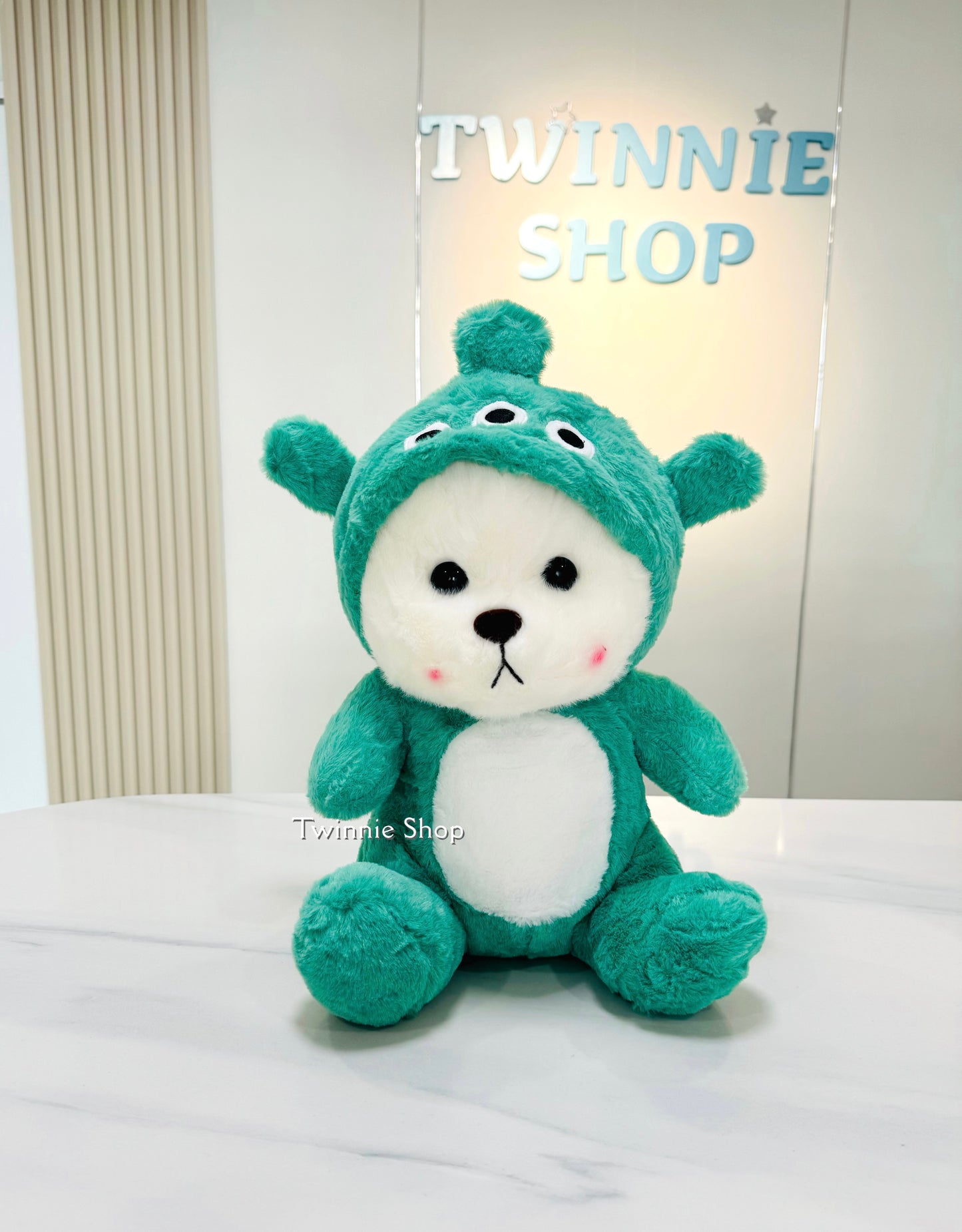 BT | Green clothes bear