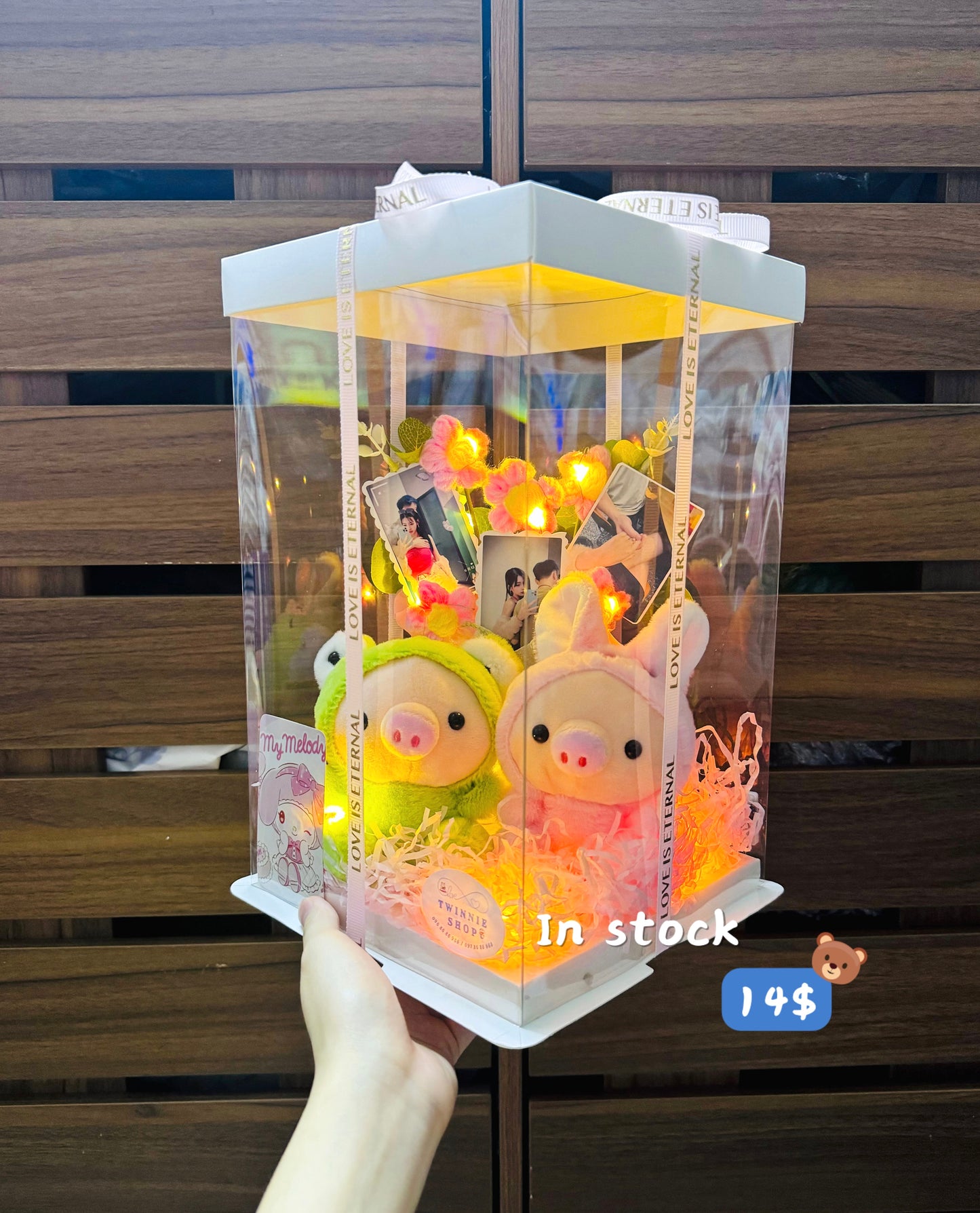 KCB | Couple keychain photo flower box
