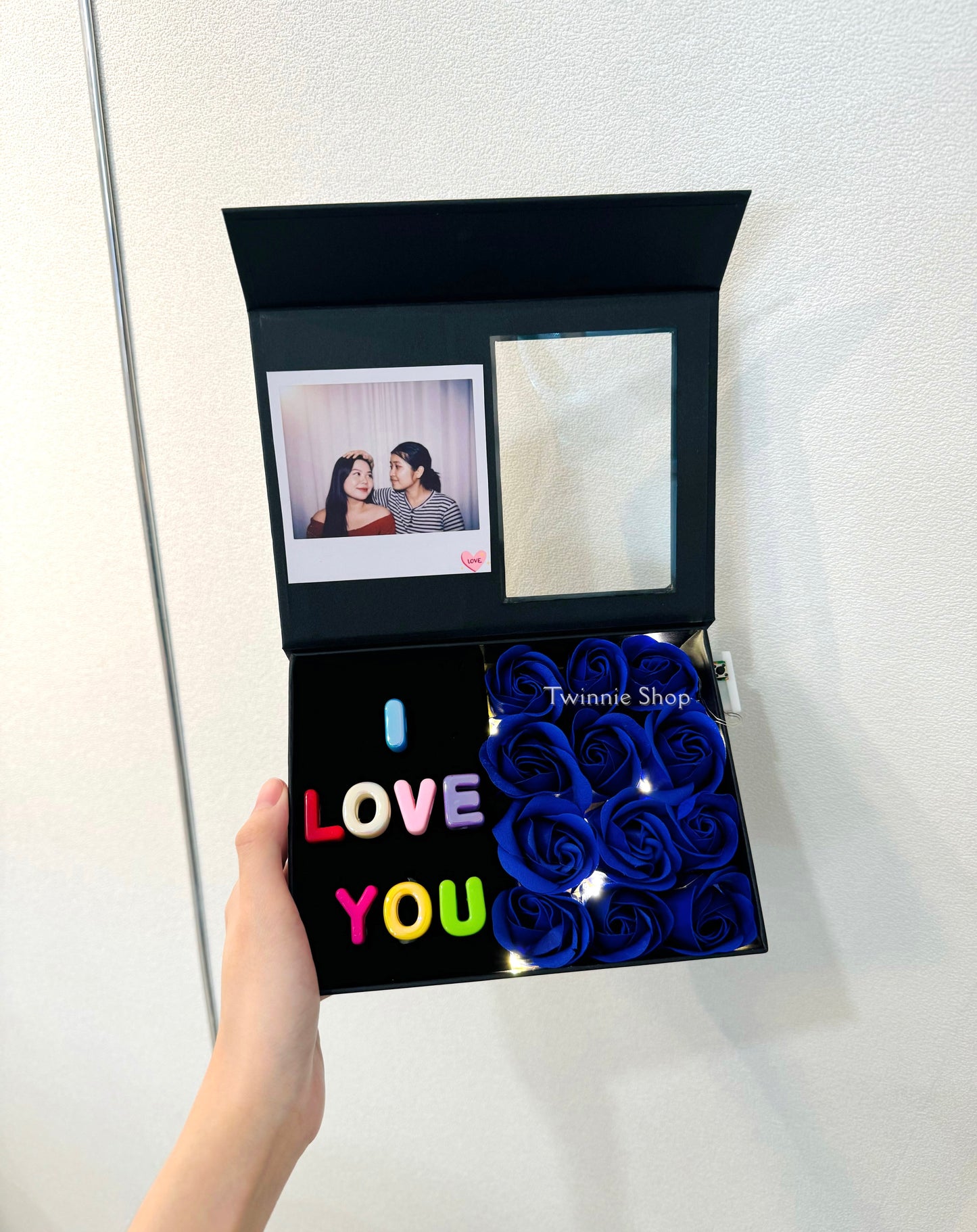 FWB | Blue rose photo name box