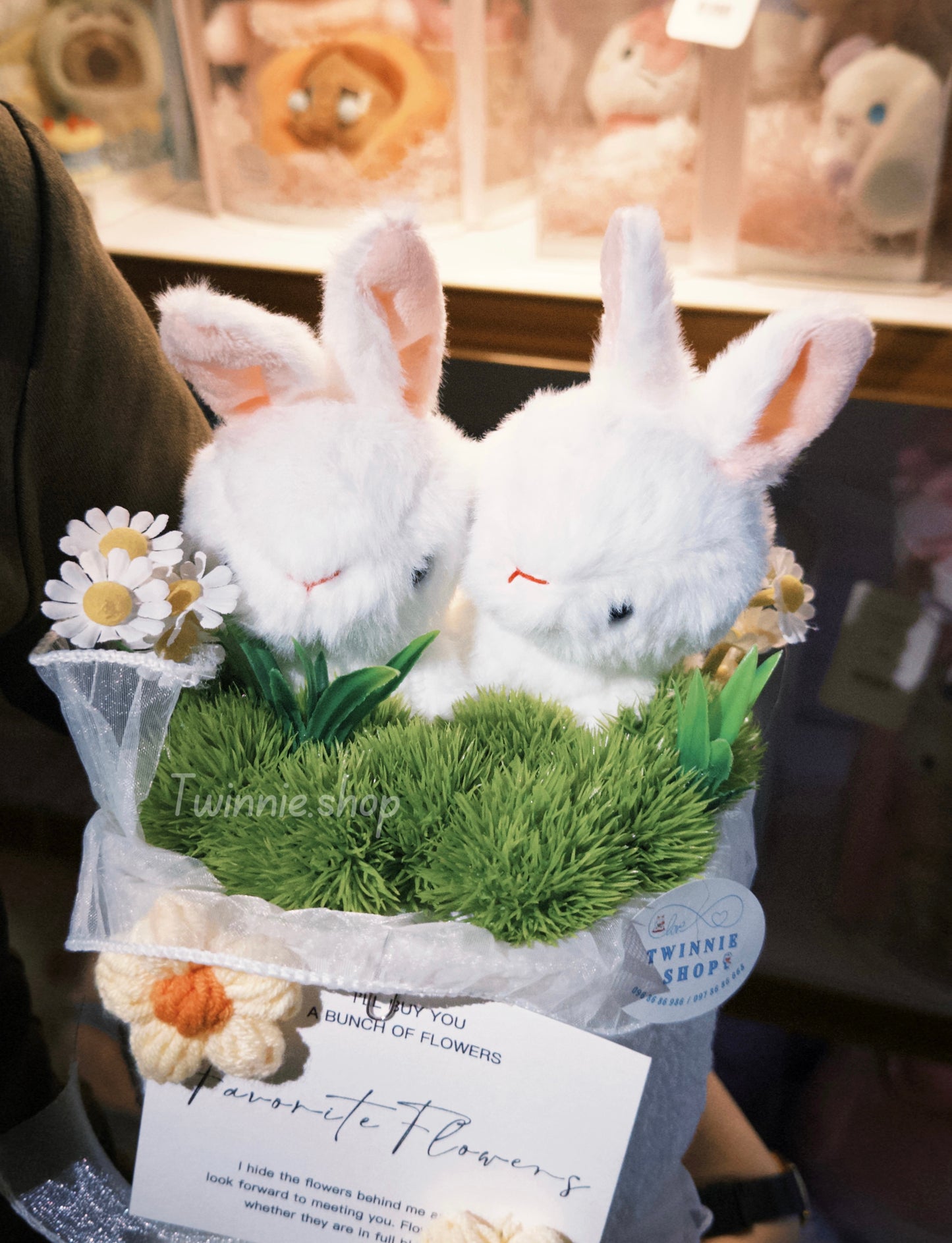 FW | Rabbit couple flower bunch