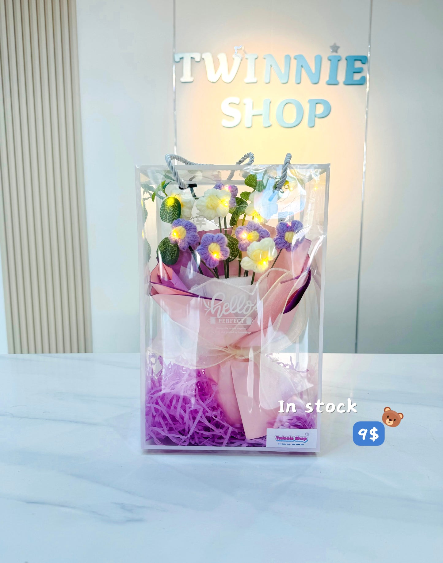 FW | Knitted Daisy gift box
