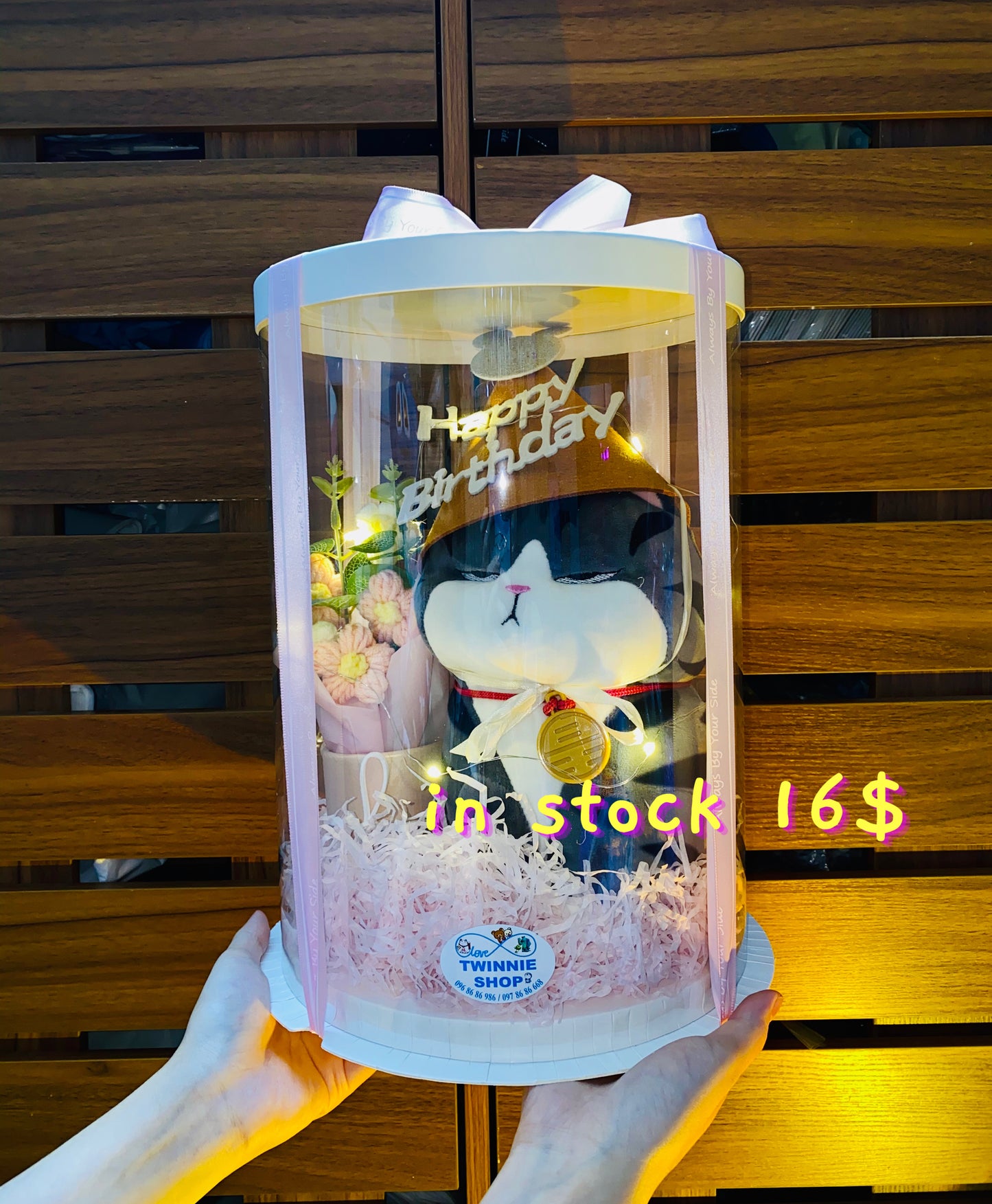 BD16 | Moody cat full birthday box