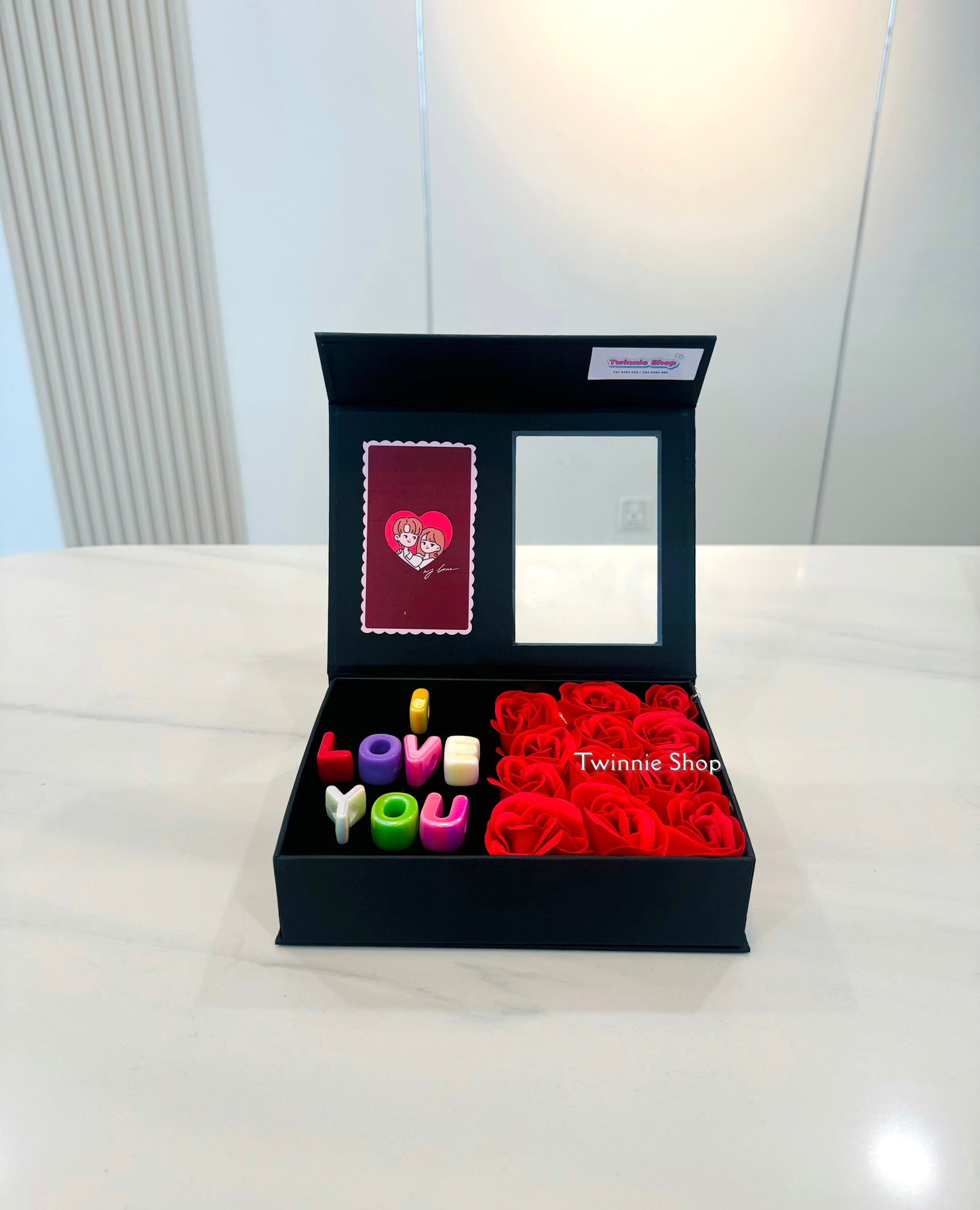 FWB | Red rose photo name box