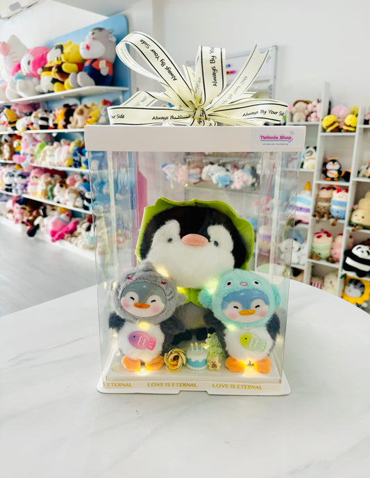 FML | Penguin family set