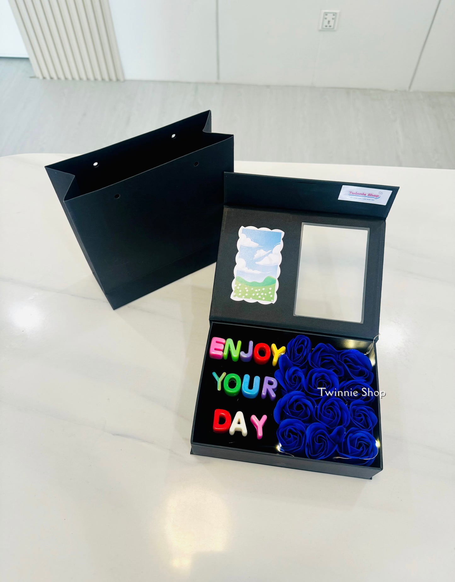 FWB | Blue rose photo name box