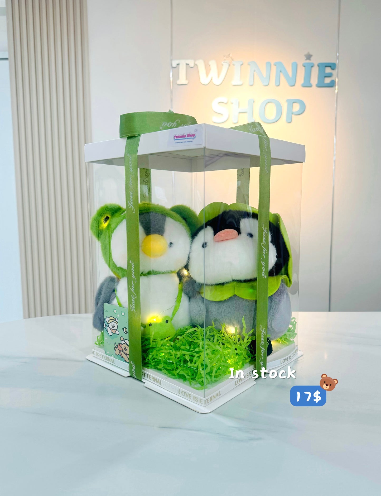 CPB | Penguin couple set