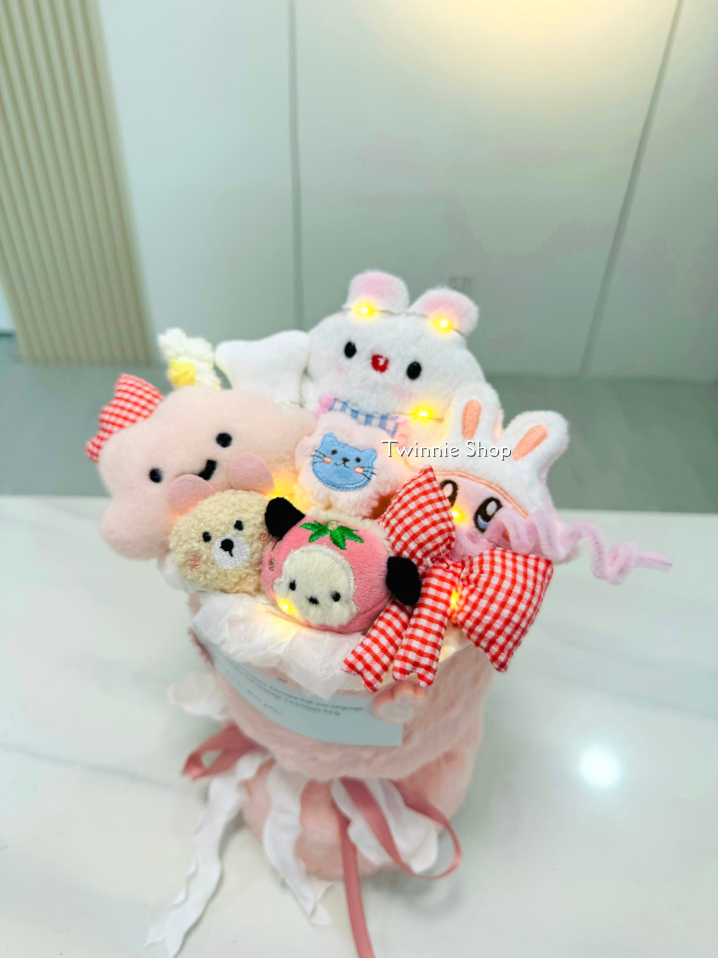 FW | Pink rabbit flower bunch