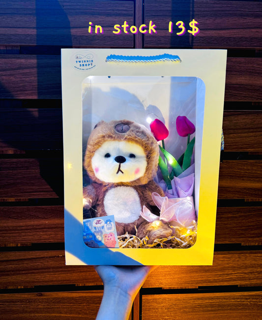 SRBFW | Brown capaybara bear flower bag