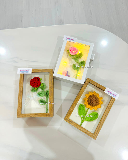 FWB | Crochet flower frame
