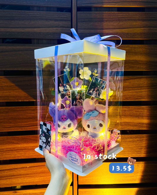 KCB | Sanrio couple photo flower box