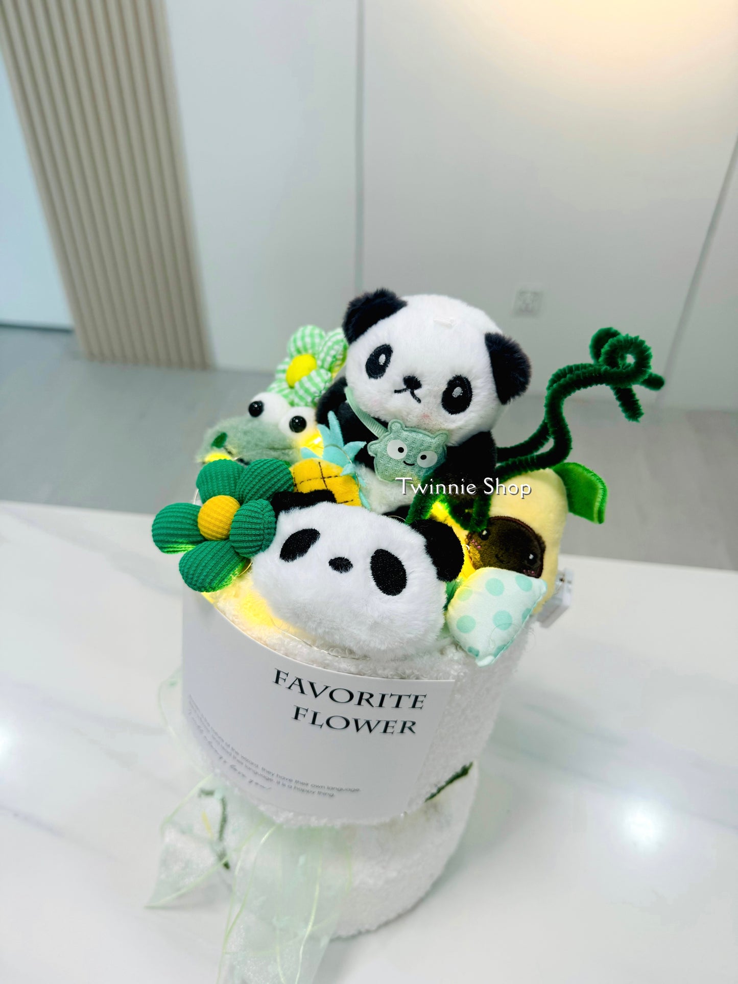 FW | White panda flower bunch