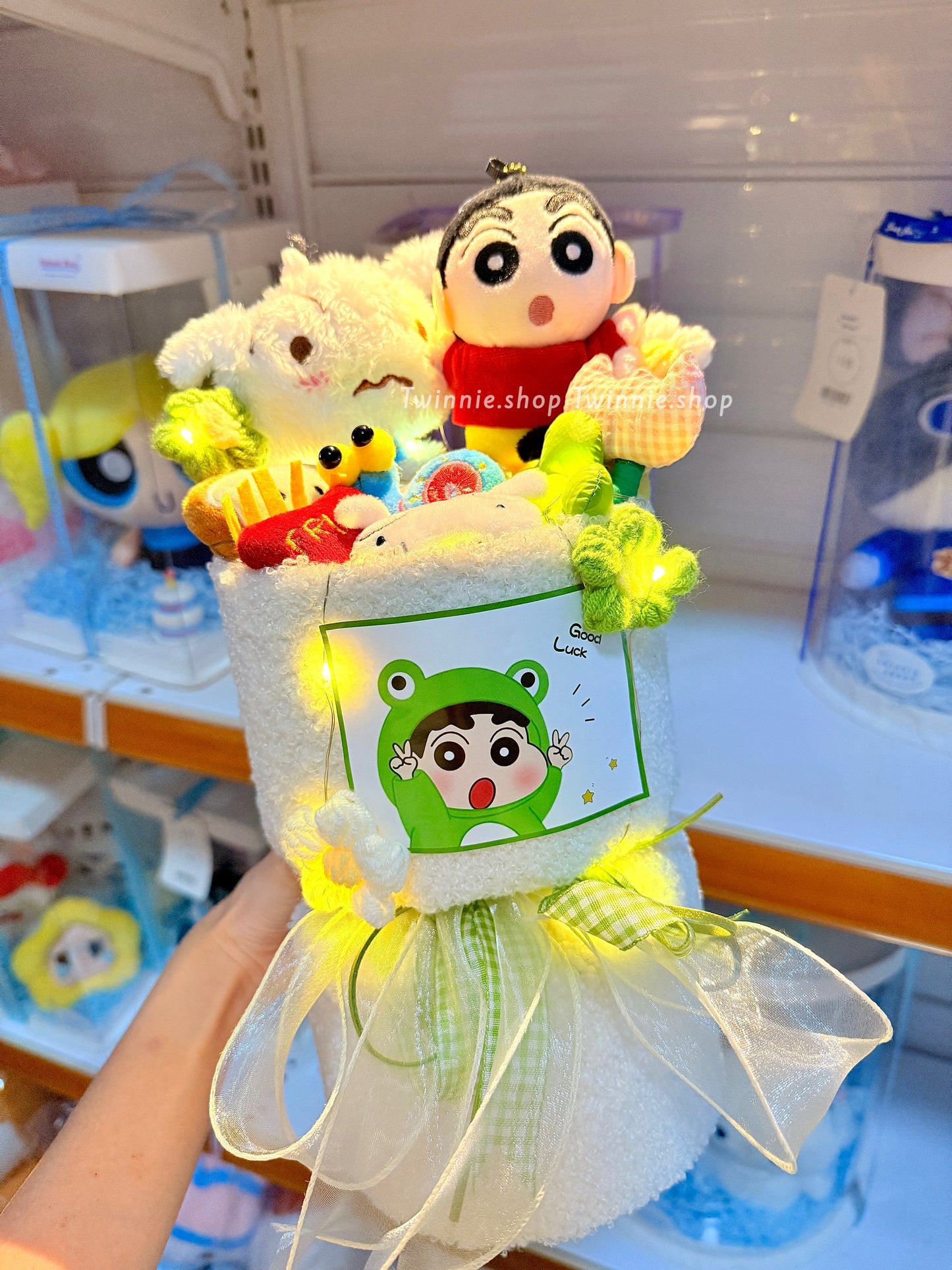 FW | White Shin Chan bunch