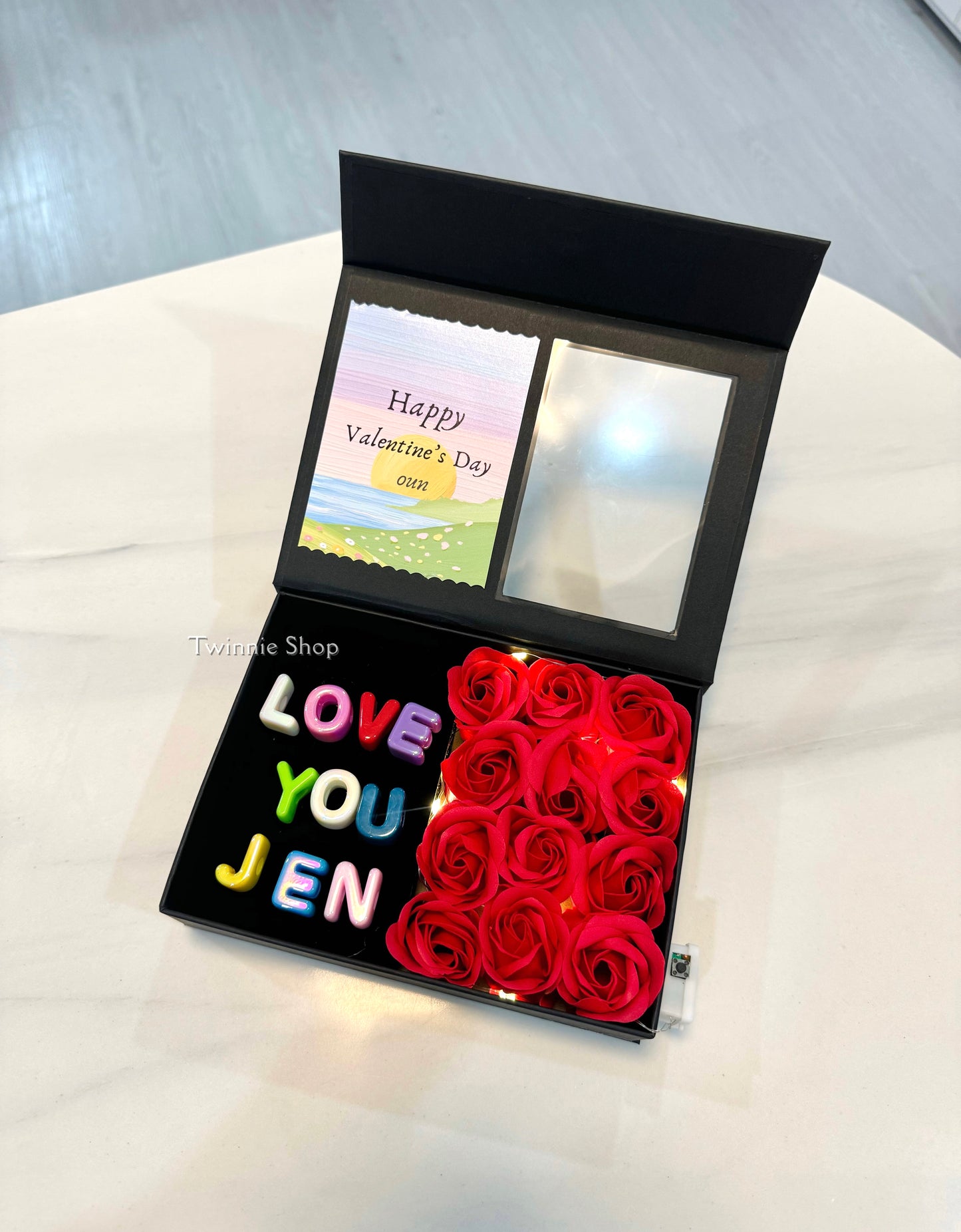 FWB | Red rose photo name box