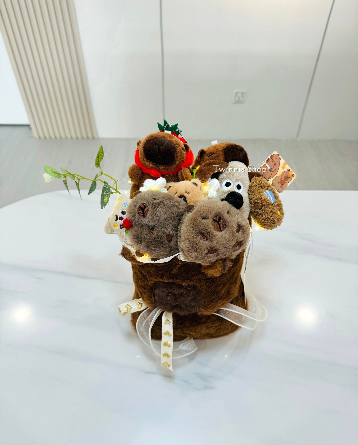 FW | Capybara flower bunch