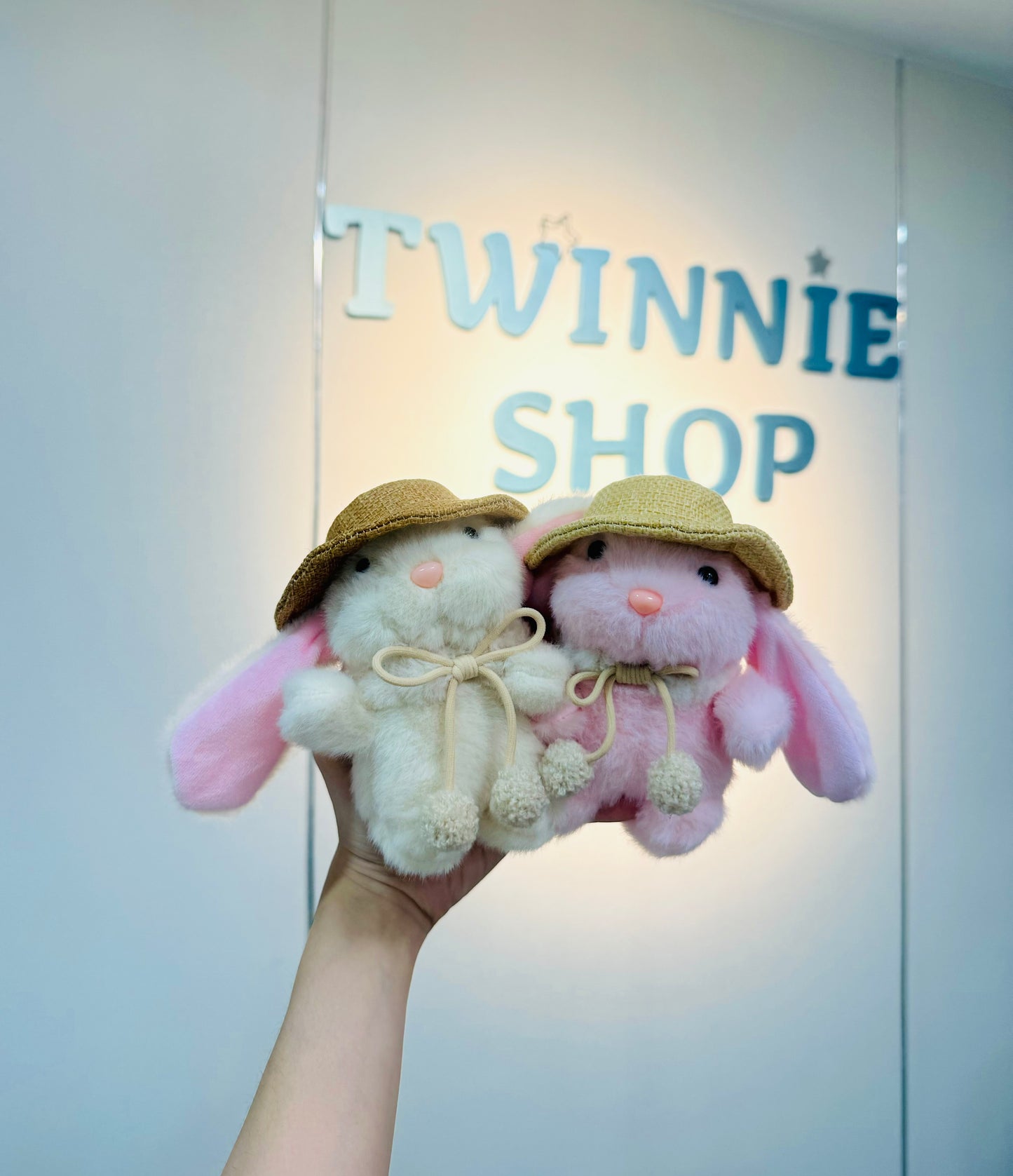 Mg | Hat rabbit keychain