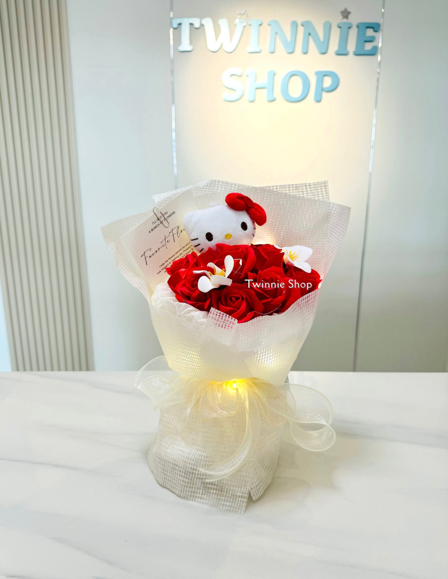 FW | Kitty red rose bunch