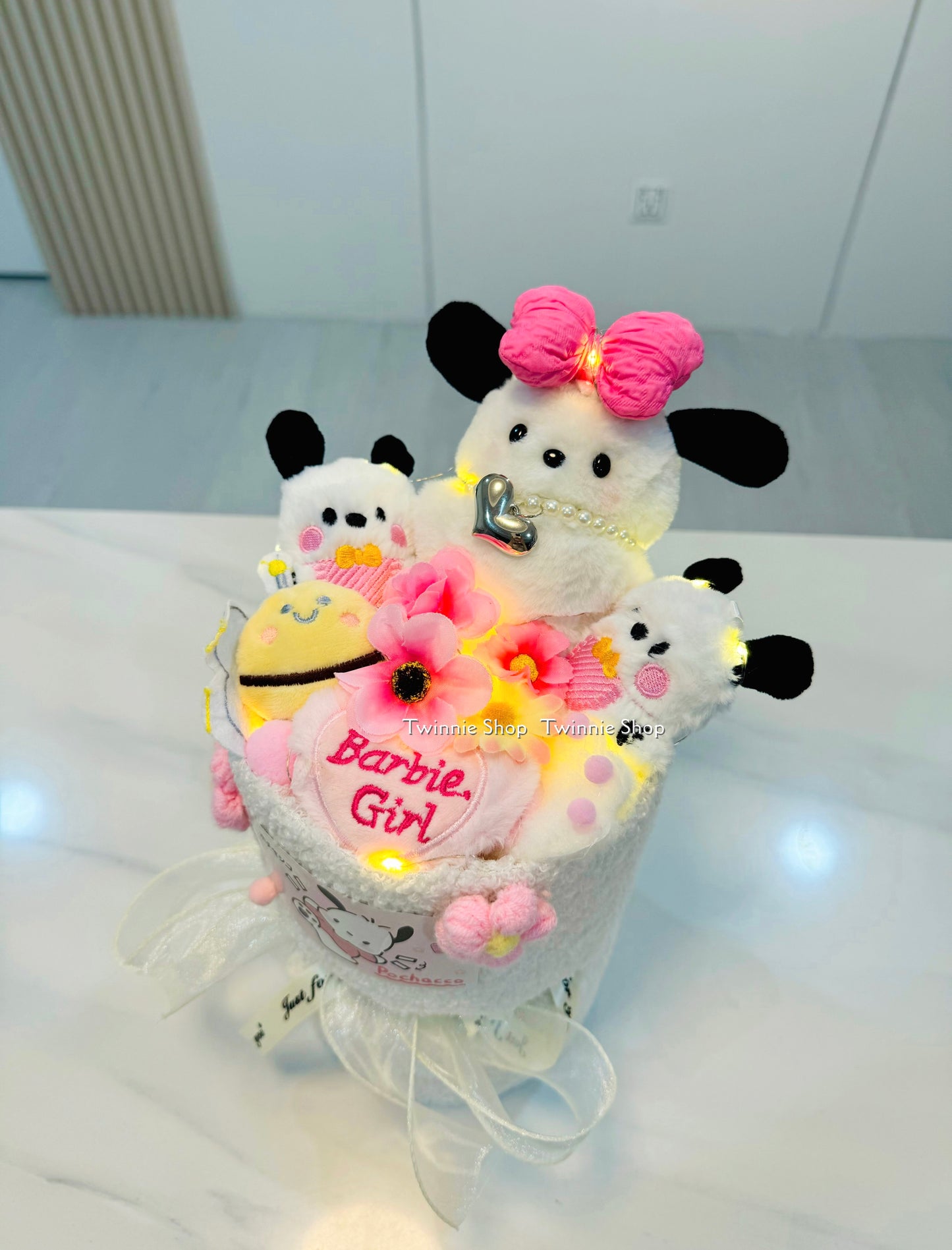 FW | Pochacco white bunch