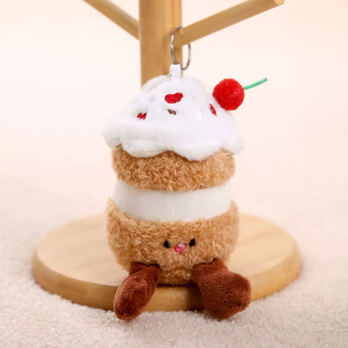 KEY | Cake keychain