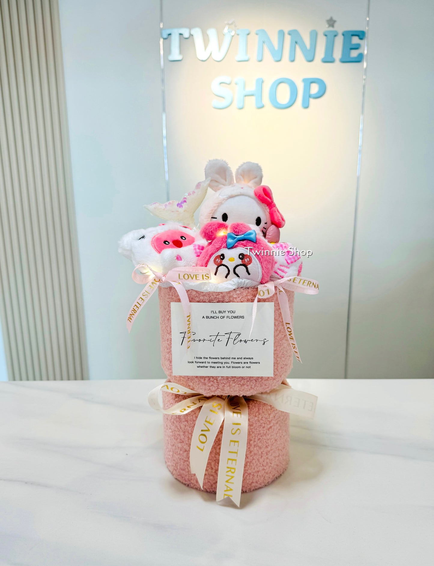 FW | Pink kitty flower bunch