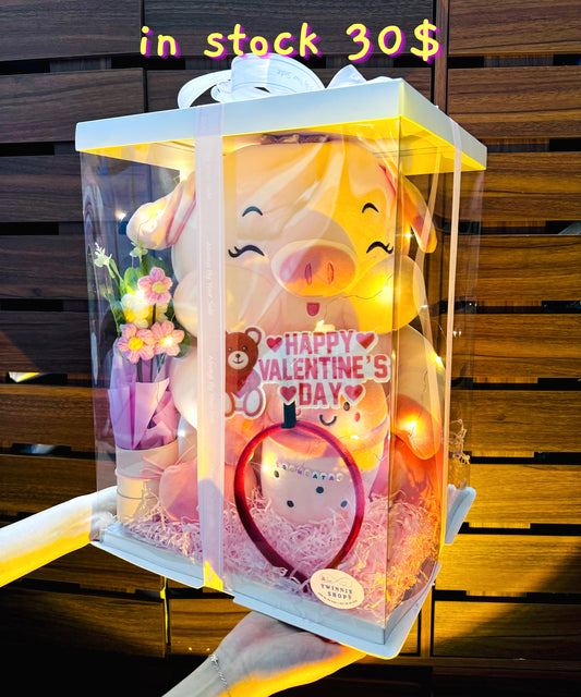 VLT | Queen pig valentine set