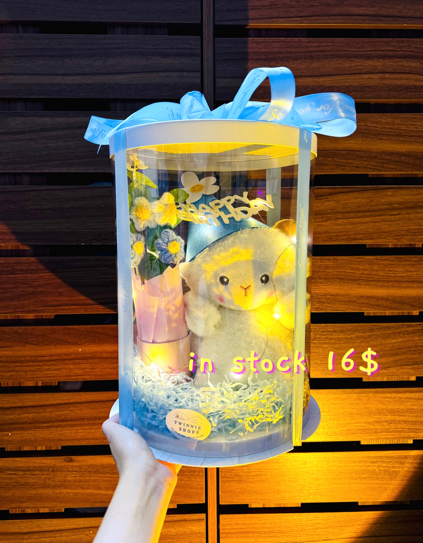 BD16 | White sheep birthday box