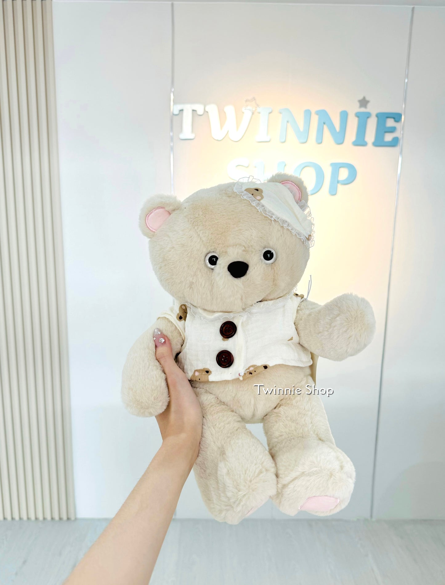 BT | Brown night bear