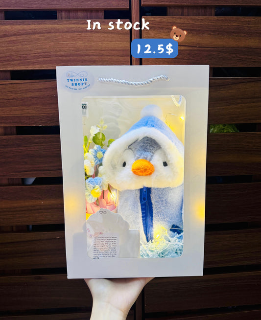 SRBFW | Penguin flower gift bag