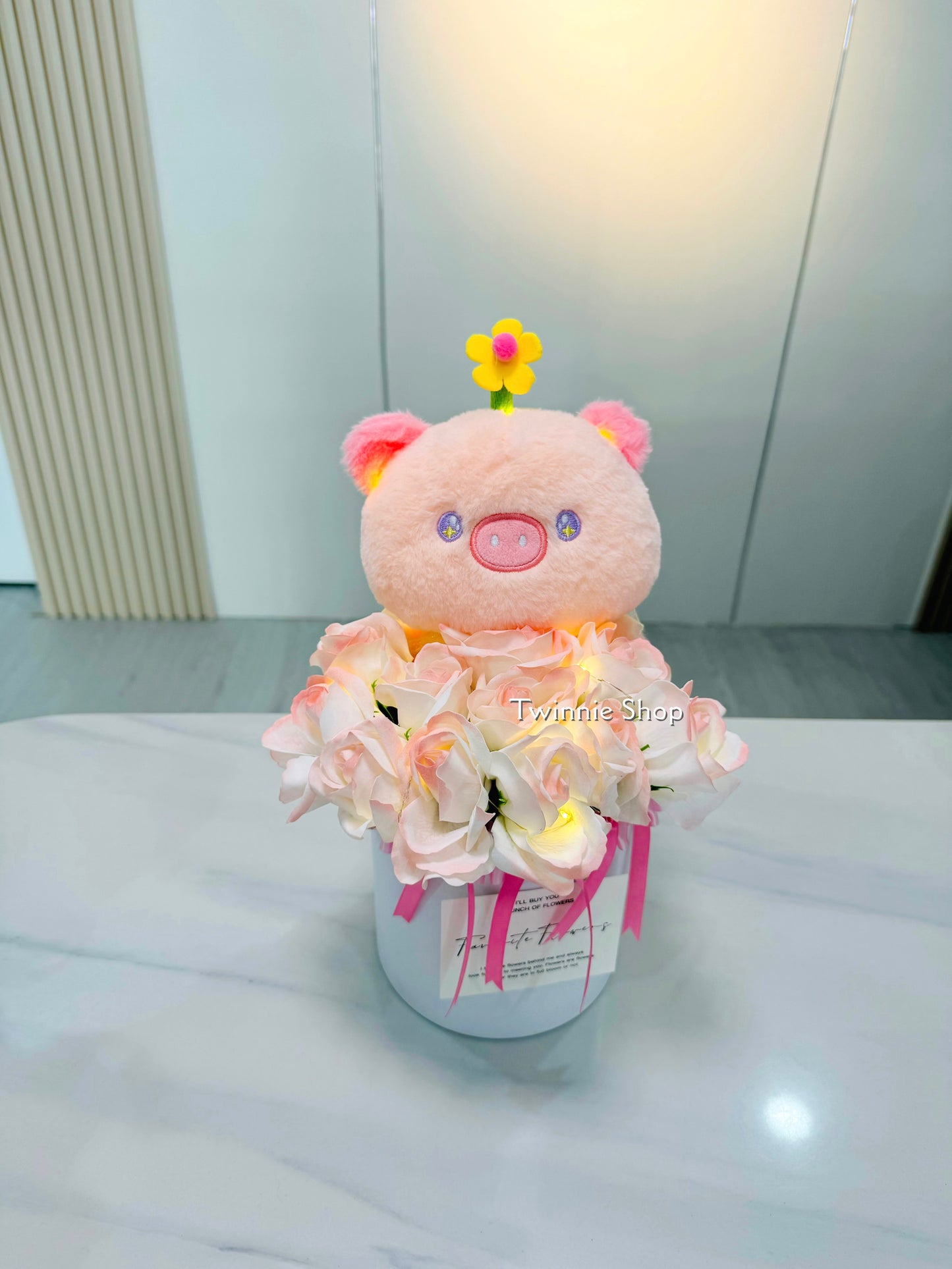 FW | Pig rose flower bucket