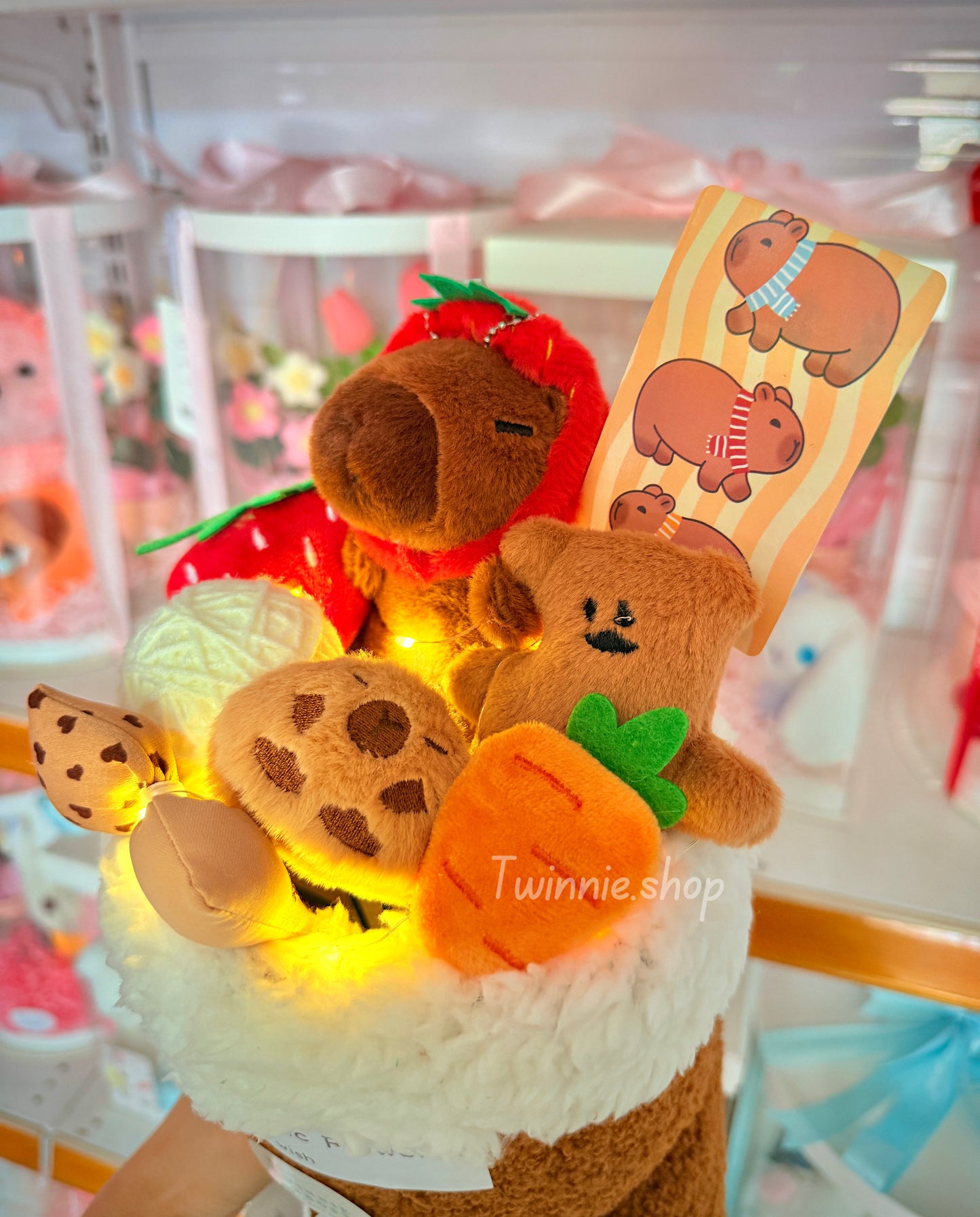 FW | Capybara flower bunch