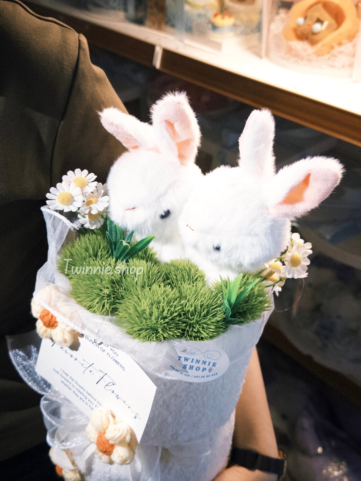 FW | Rabbit couple flower bunch
