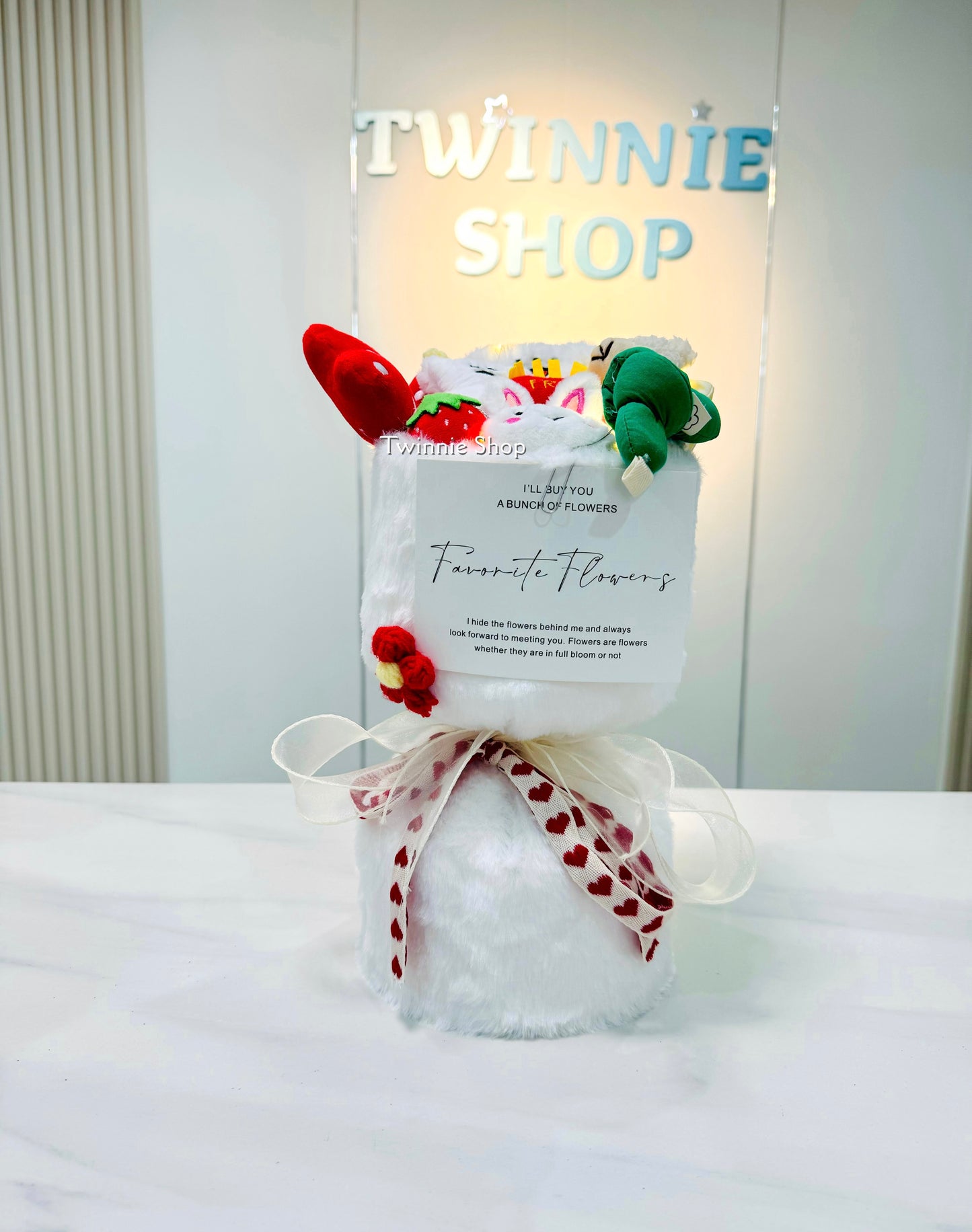 FW | White puppy flower bunch