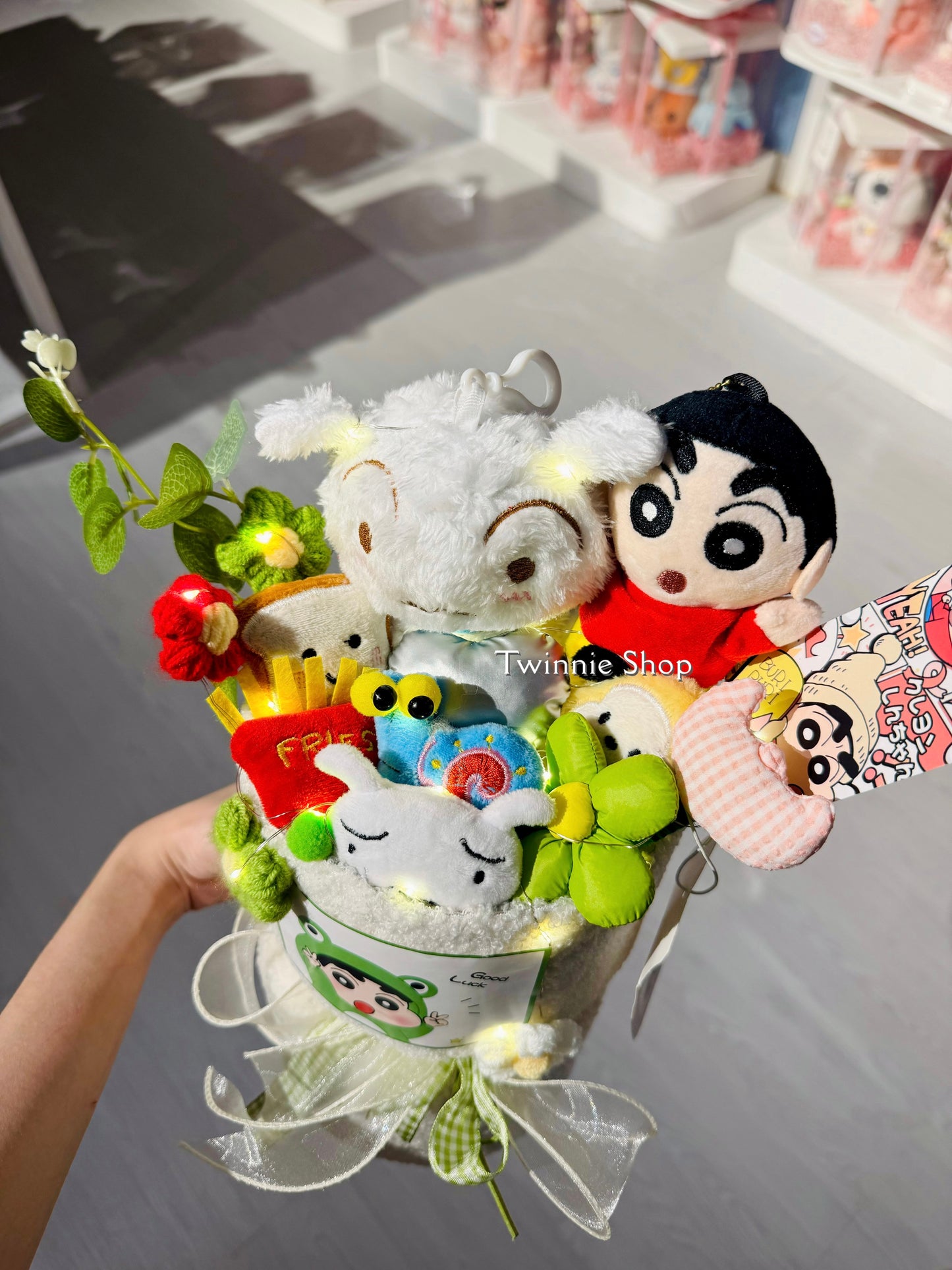 FW | White Shin Chan bunch