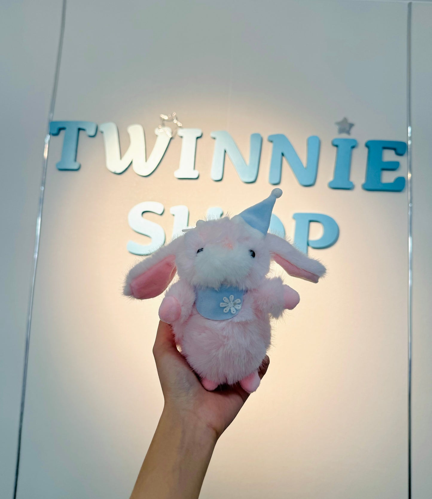 KEY | White bunny keychain