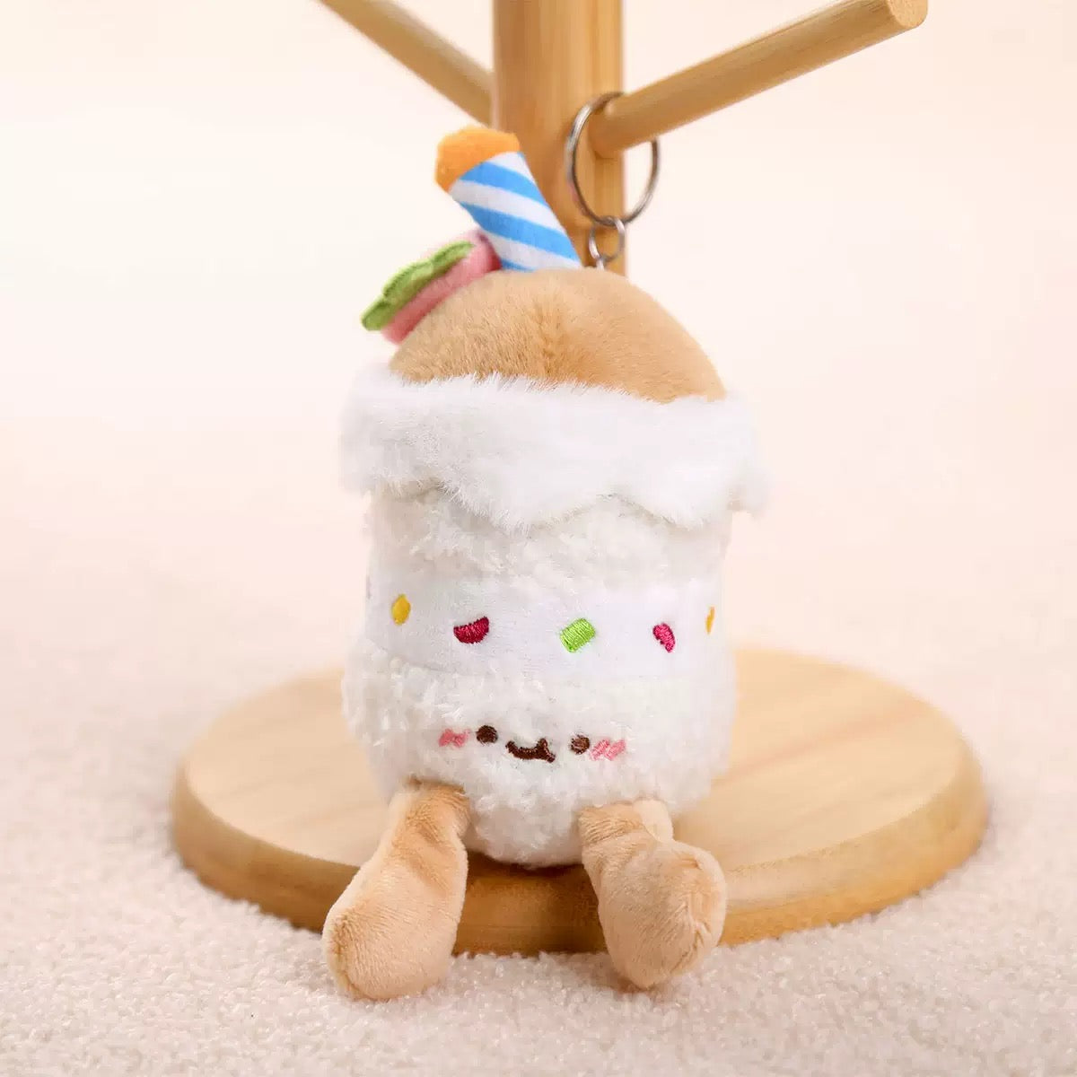 KEY | Cake keychain