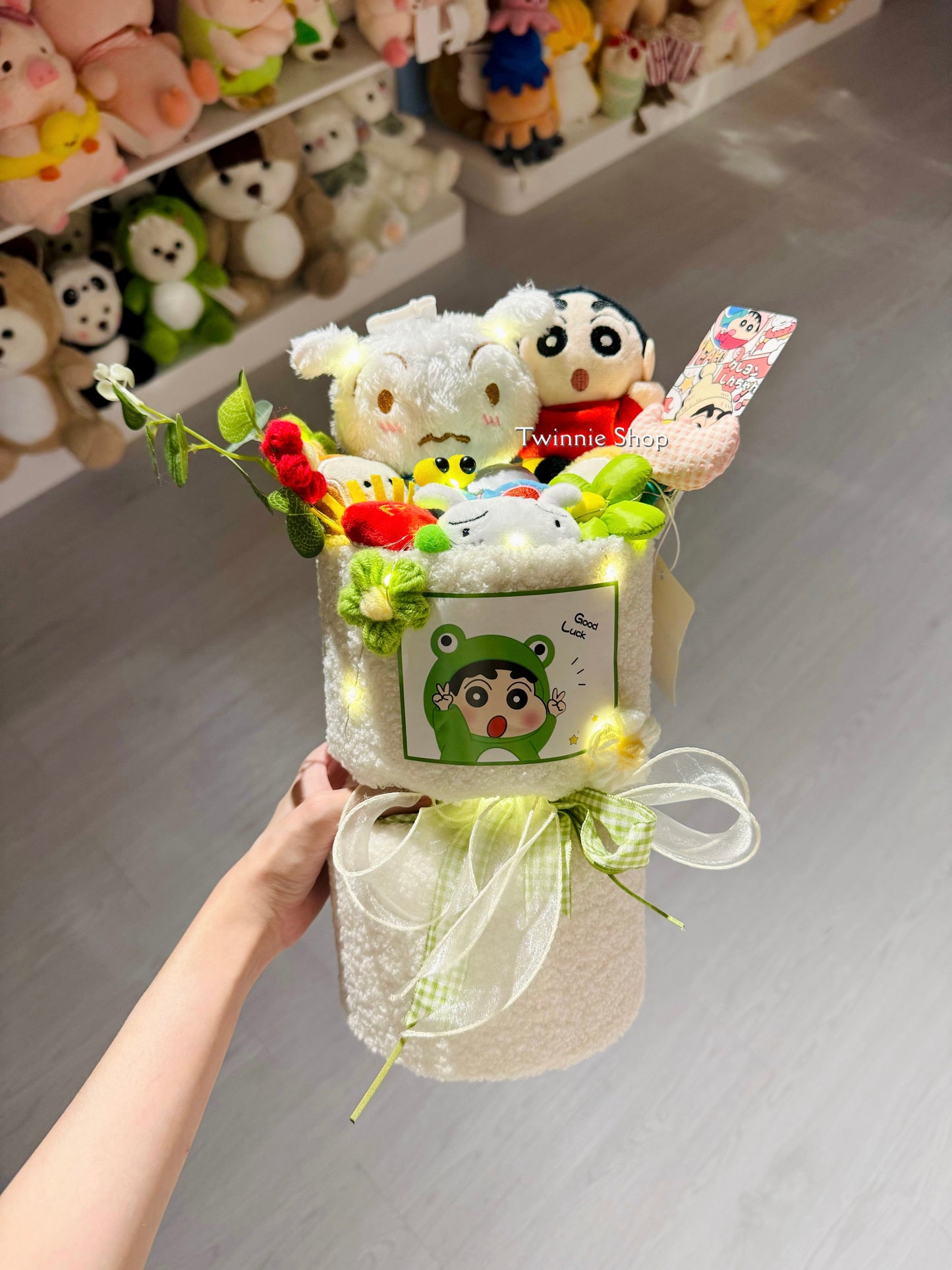 FW | White Shin Chan bunch