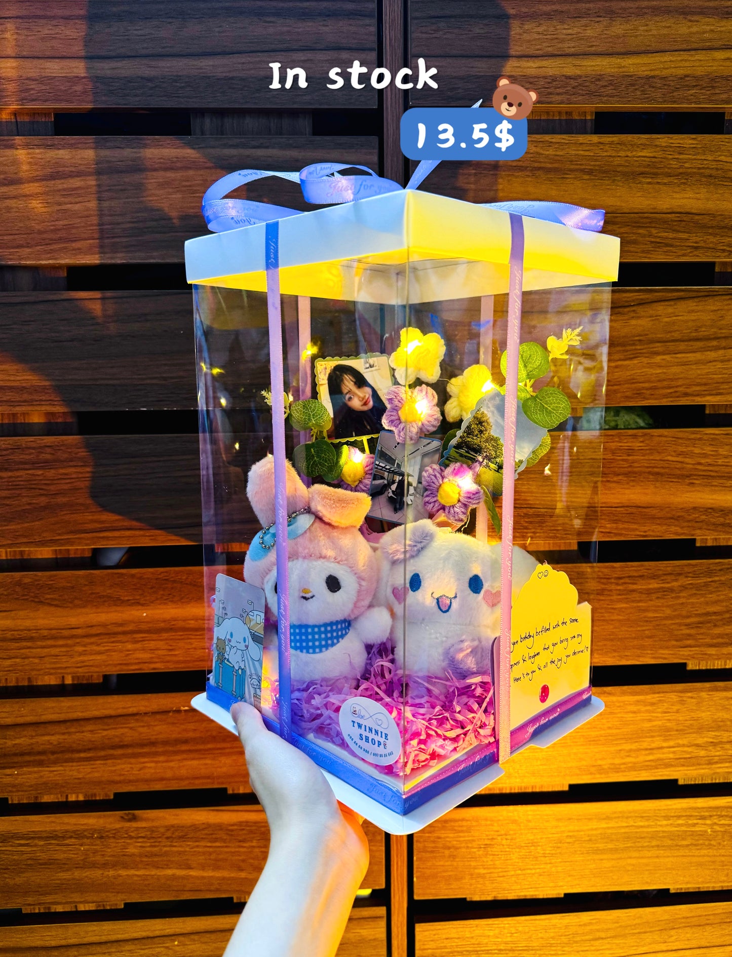 KCB | Sanrio couple photo flower box