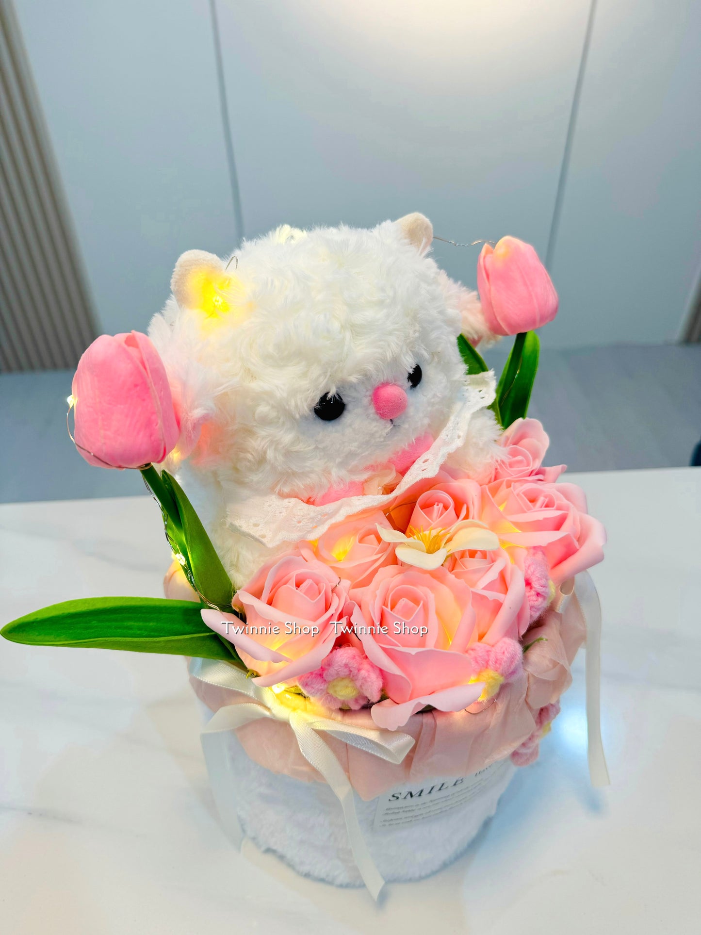 FW | Sheep rose bucket