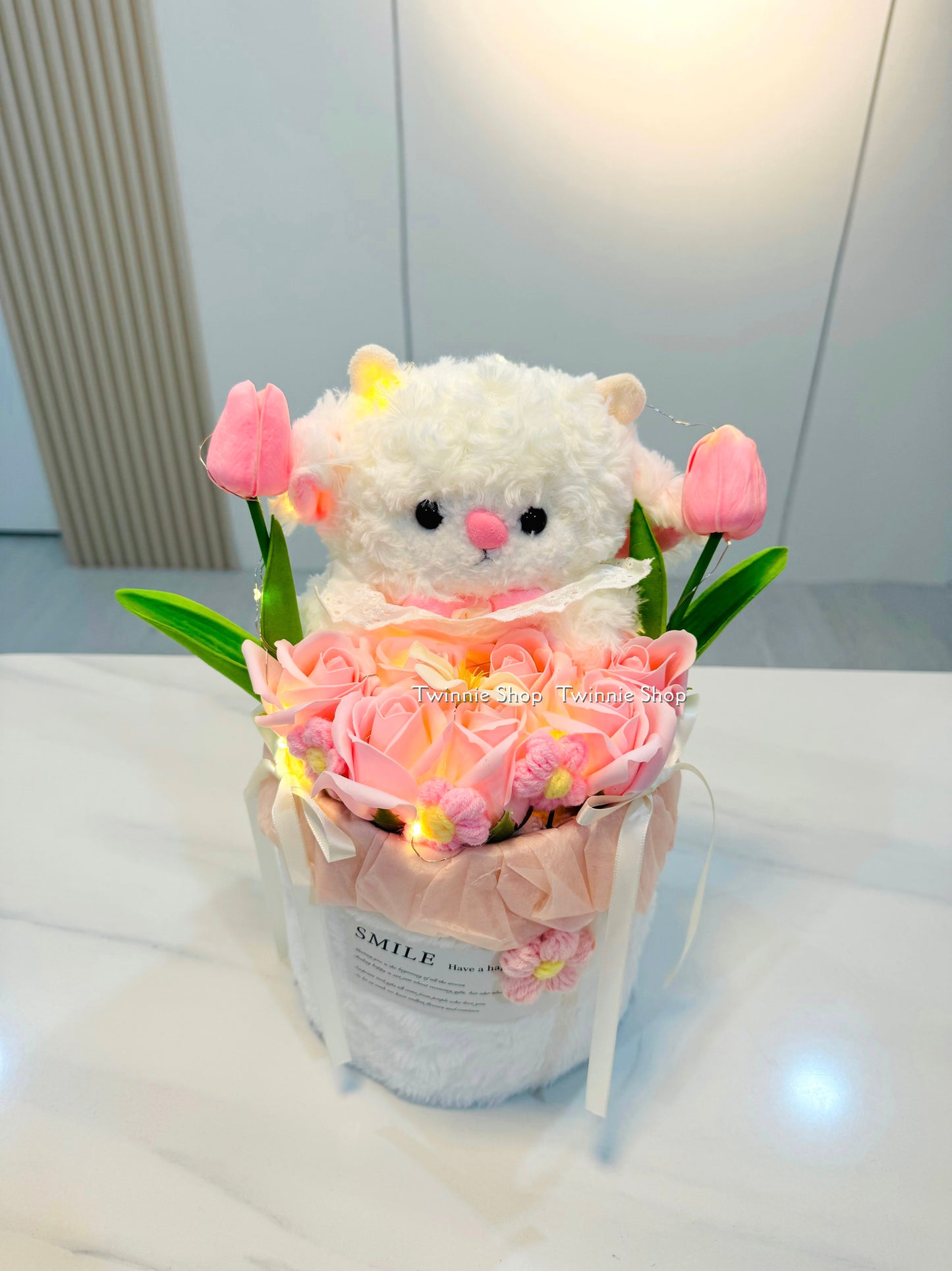 FW | Sheep rose bucket