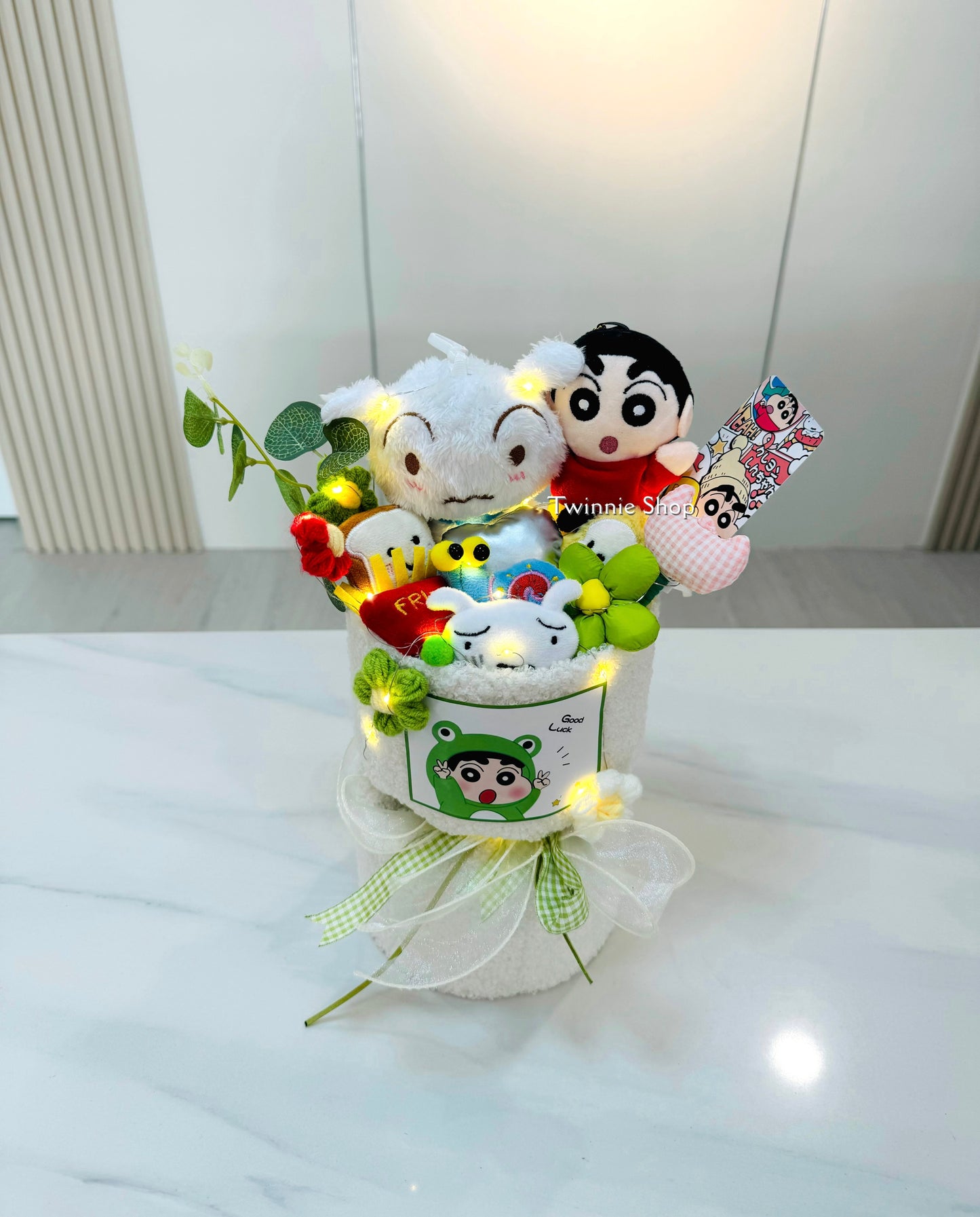 FW | White Shin Chan bunch