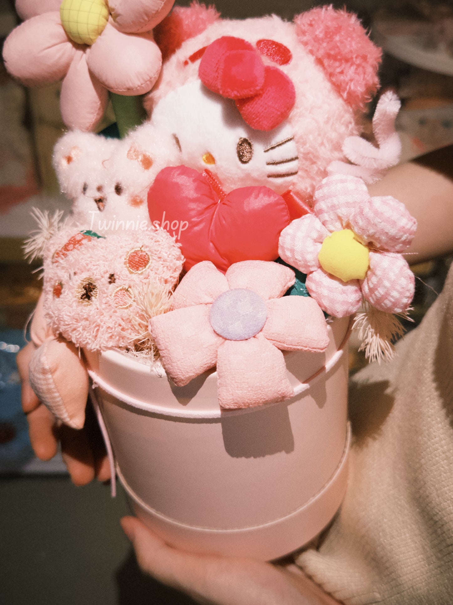 FW | Kitty flower bunch