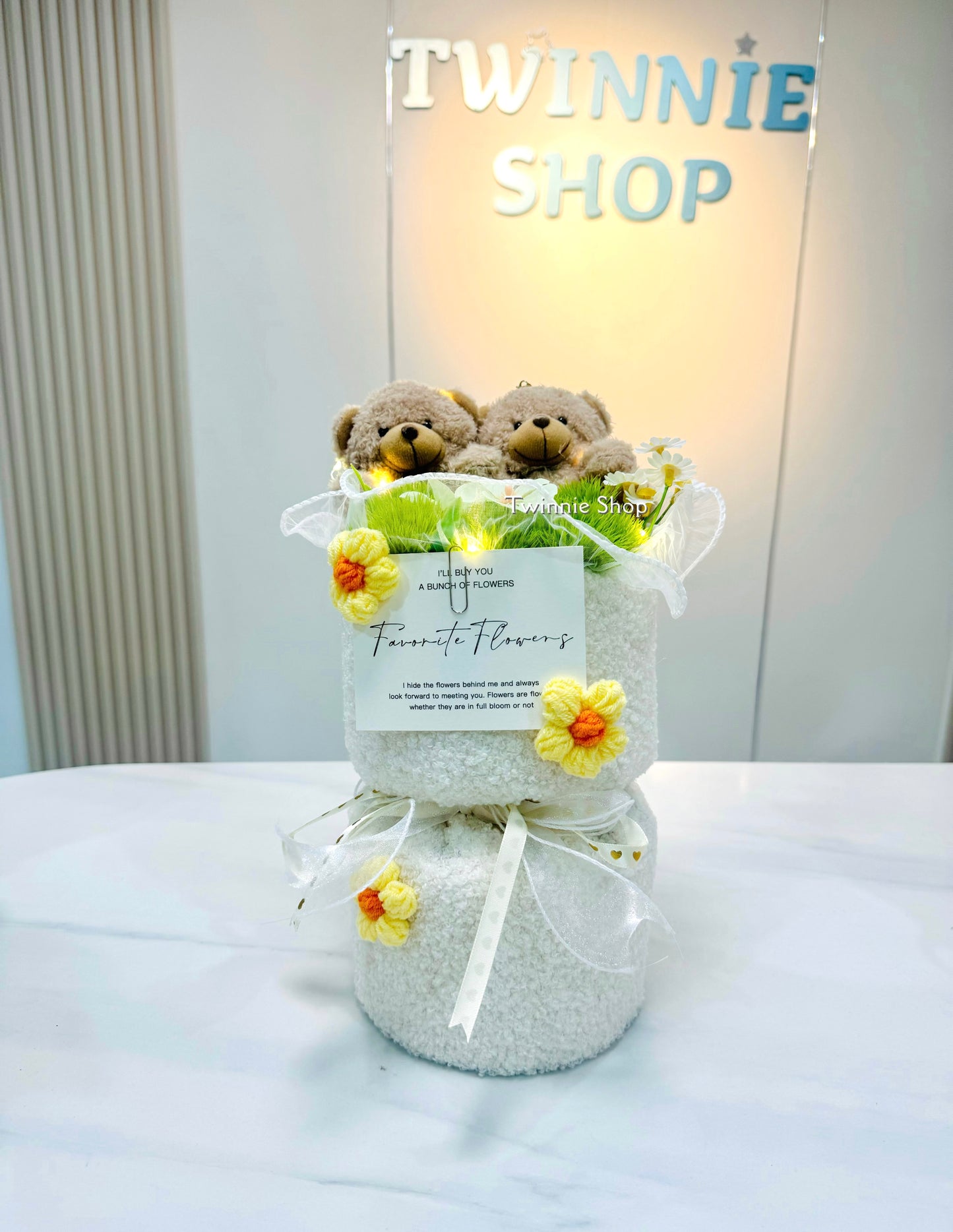 FC | Brown Bear flower bunch
