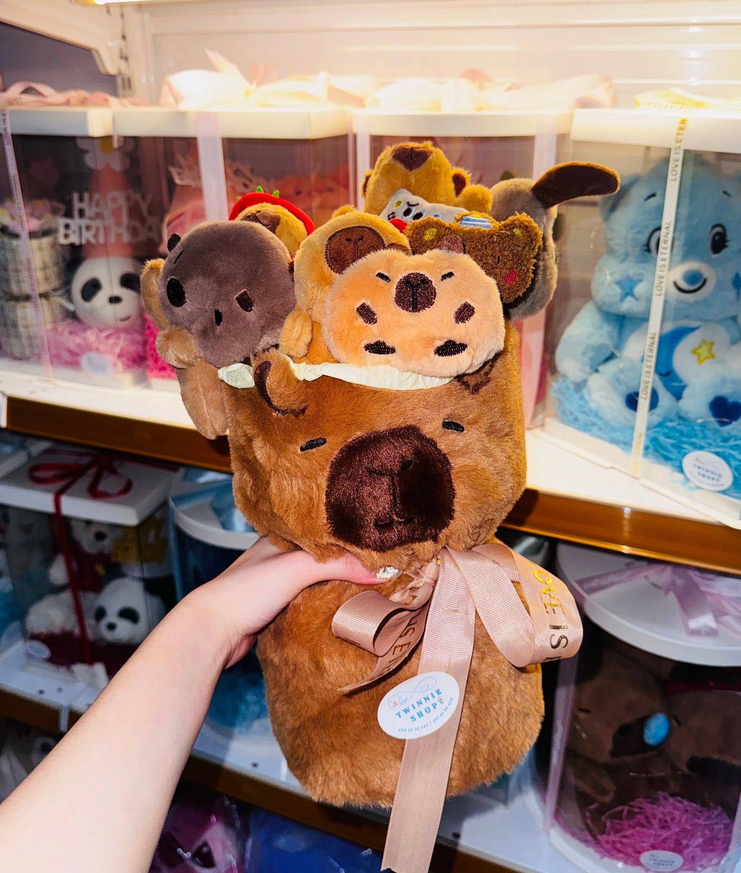 FW | Capybara flower bunch