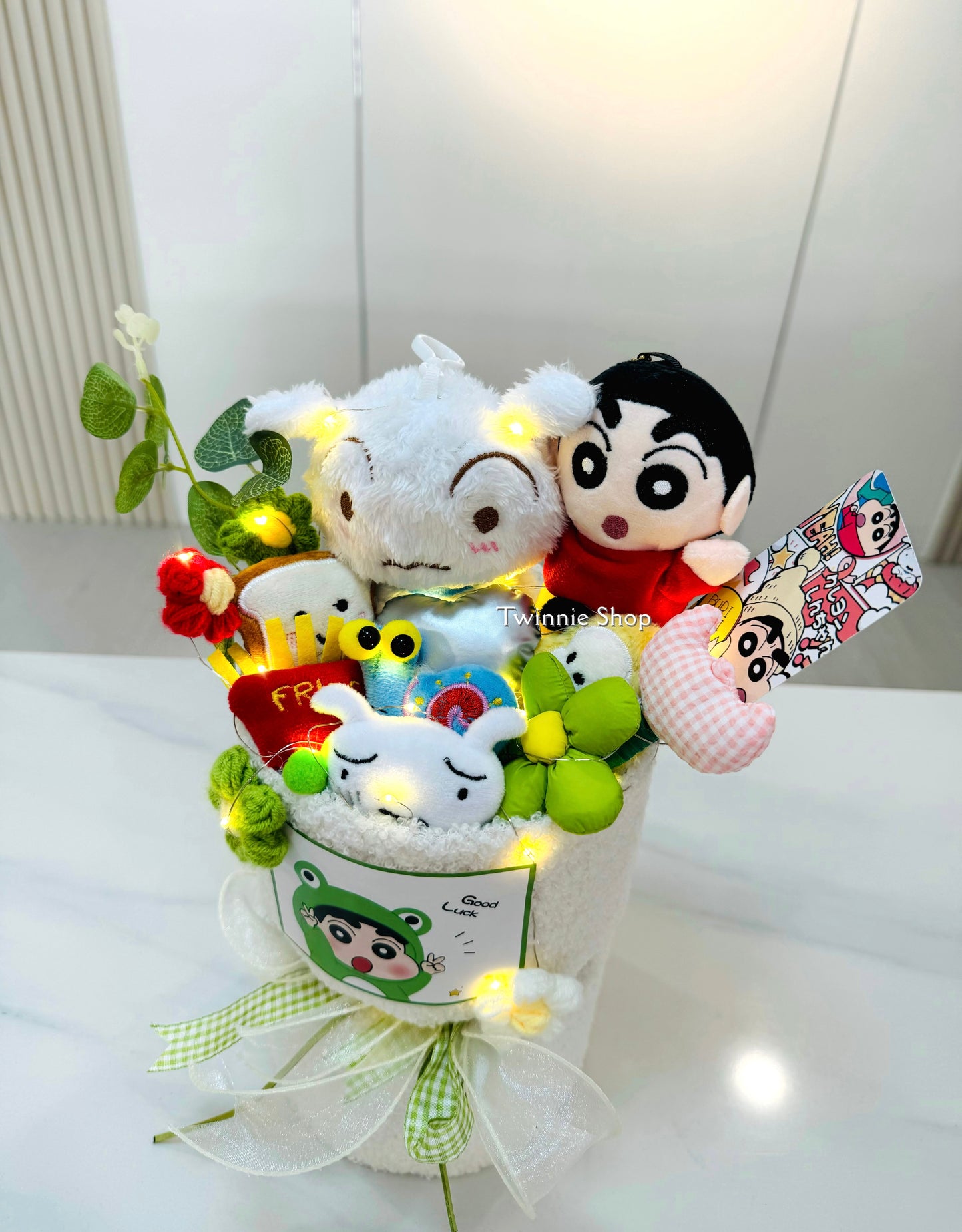 FW | White Shin Chan bunch