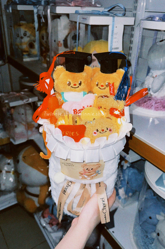 FW | Butterbear graduate flower